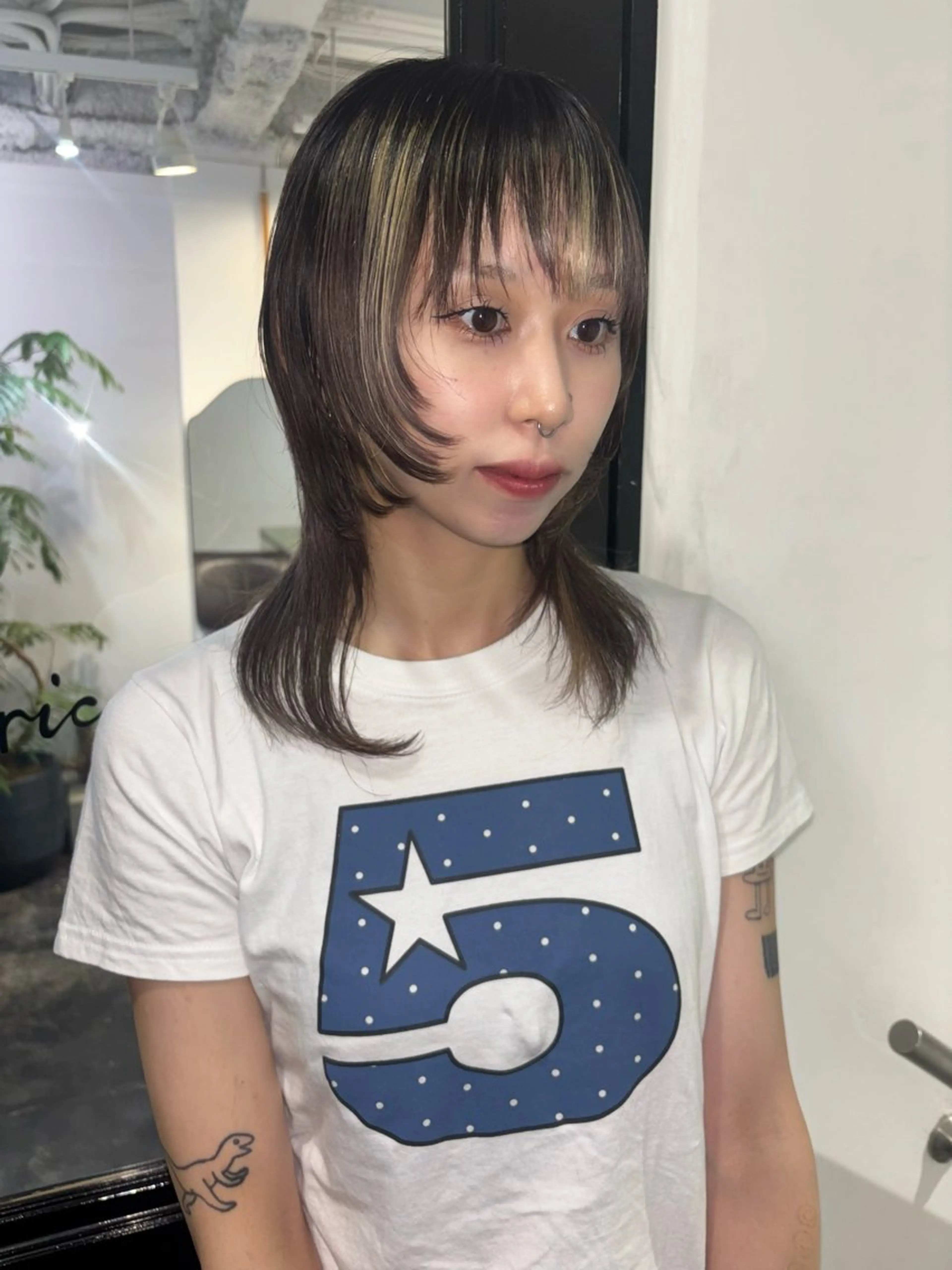 セミロング Hana/ハイトーン /レイヤーカットのヘアスタイル