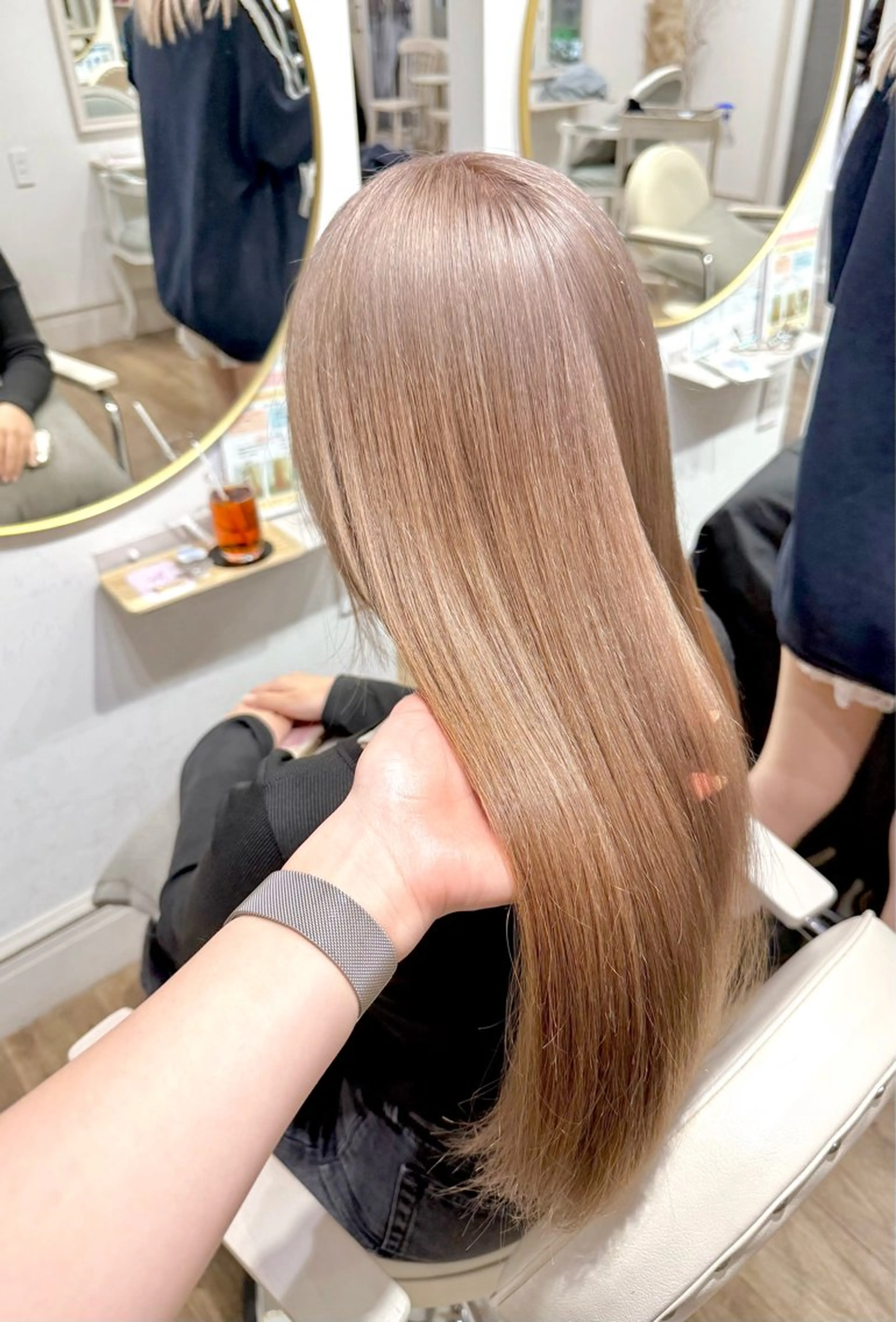 ロング カラー ブリーチ Risa🐈‍⬛/ グレージュ/透明感のヘアスタイル