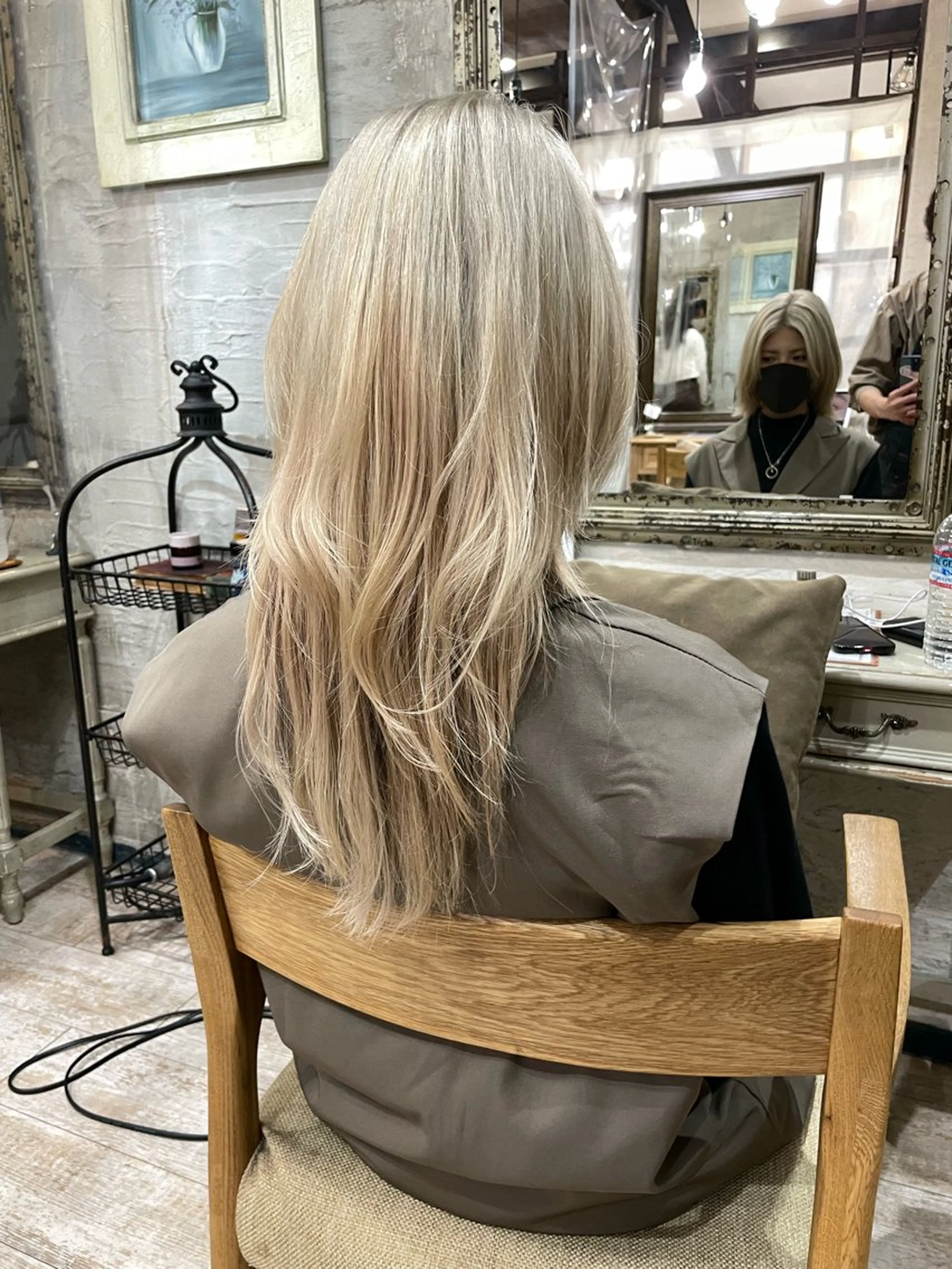 ロング カラー ヘアカラー トリートメント ⭐ハイトーンブリーチ ミルクティーピンクのヘアスタイル