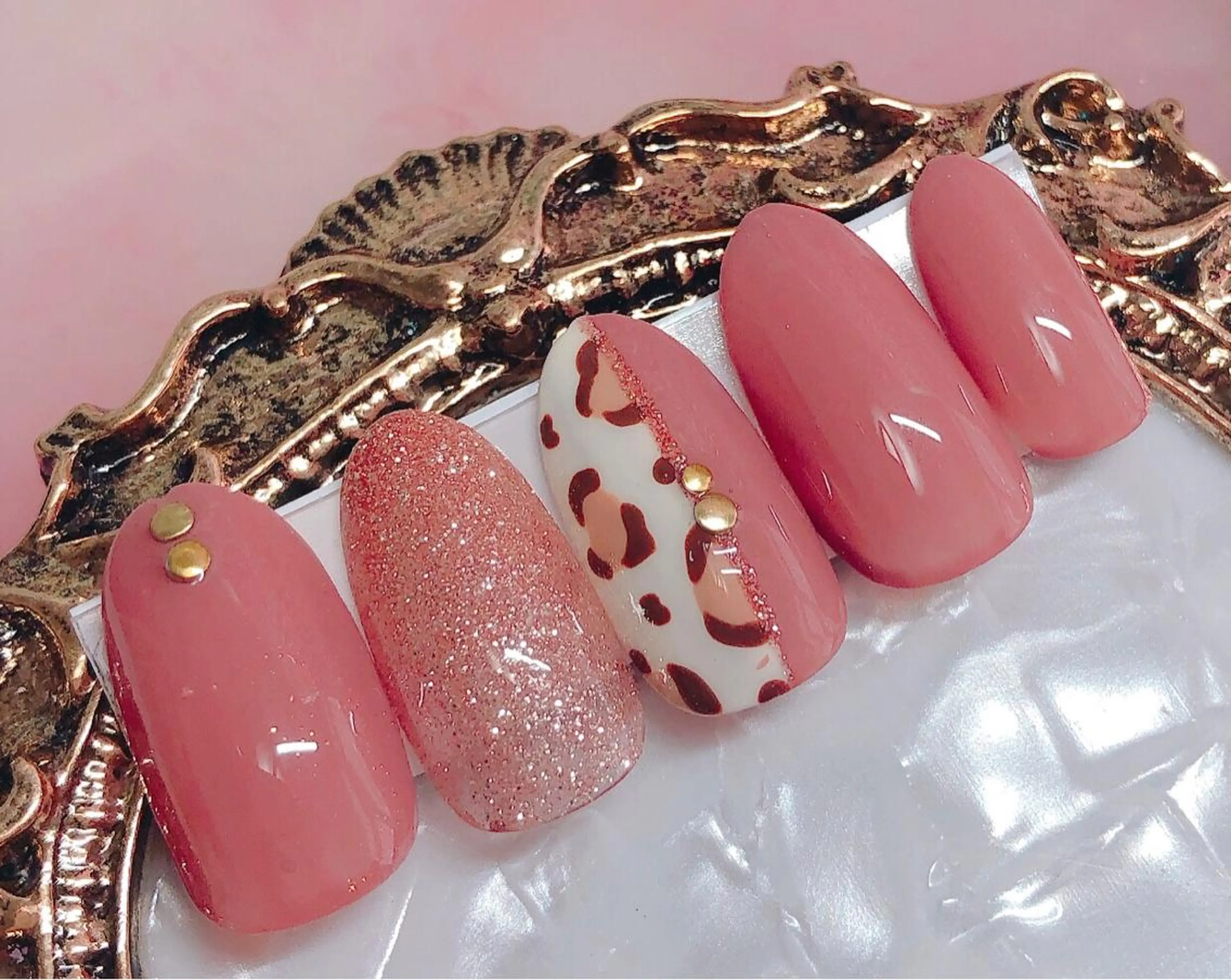 ネイル ハンドネイル CROWN プライベートサロンのネイルデザイン