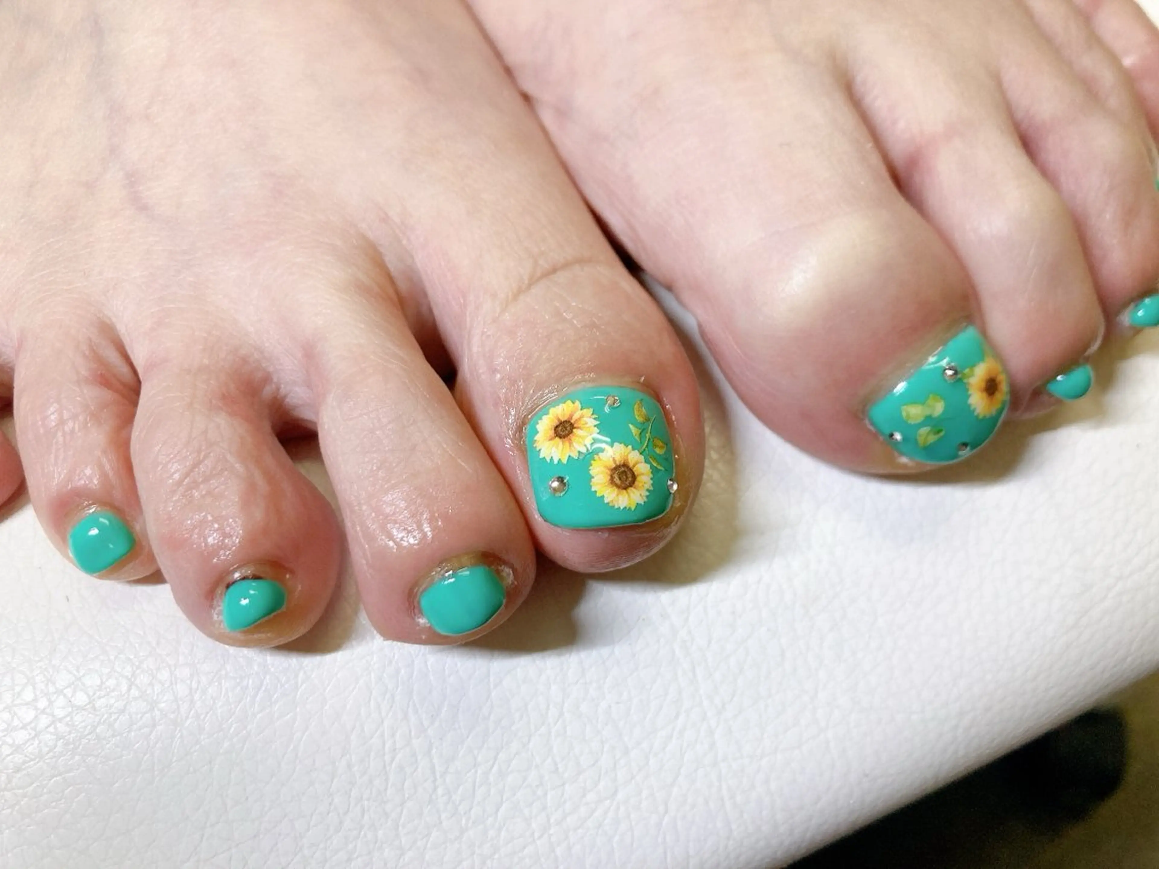 ネイル ECLAT エクラ所属・寺山 千鶴のネイルデザイン