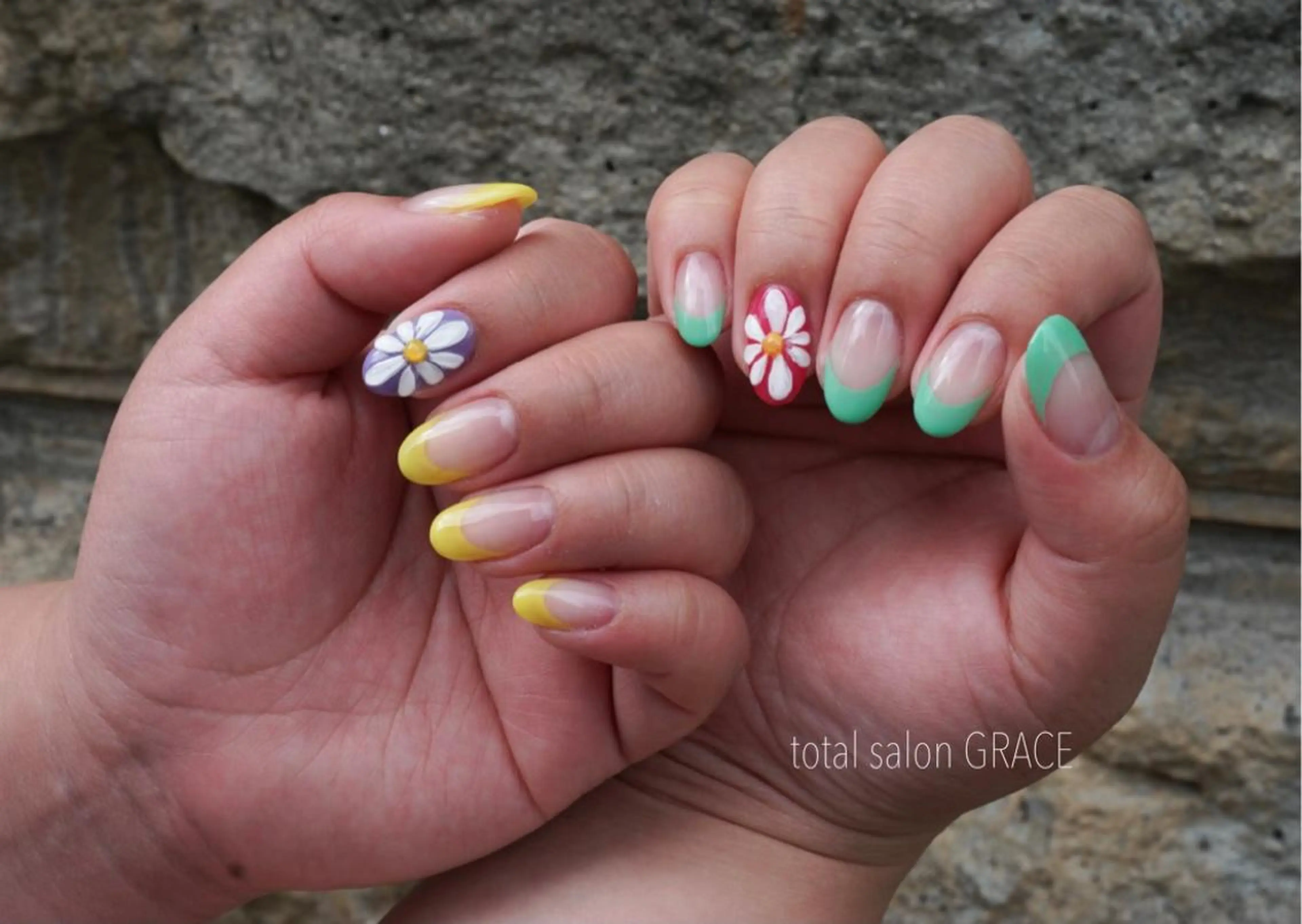 ショート カラー パーマ ヘアアレンジ メンズ キッズ ネイル マツエク・マツパ メンズ韓国風 韓国風マツエク 韓国風ヘア フラワーネイル 韓国ネイル yuri kaのネイルデザイン