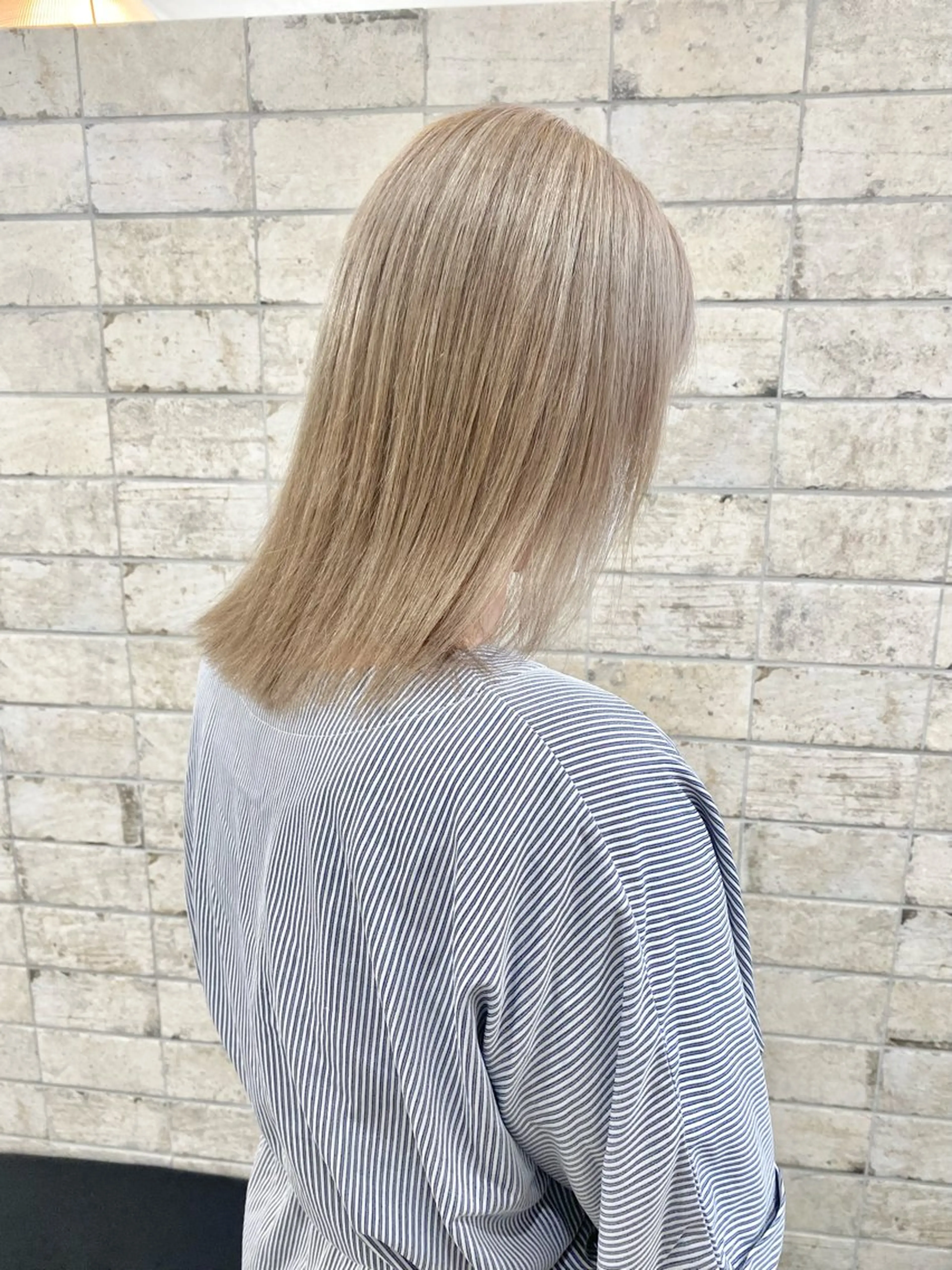 ミディアム カラー ブリーチ ケアブリーチ ヘアカラー 店長 奈須 雄紀のヘアスタイル