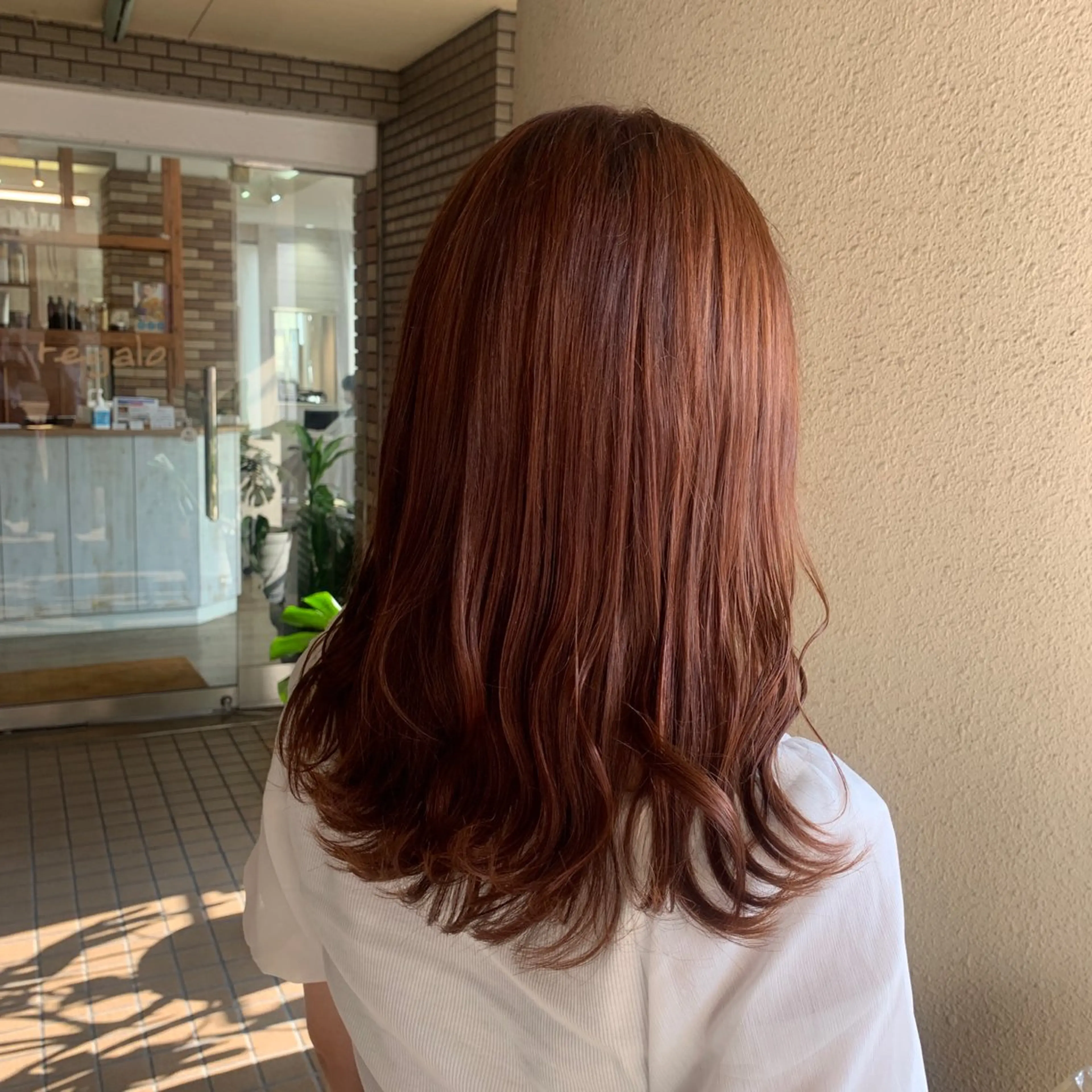 ミディアム カラー ブラウンカラー オレンジ オレンジブラウン カット ヘアカラー トリートメント regalo Acari🍎のヘアスタイル