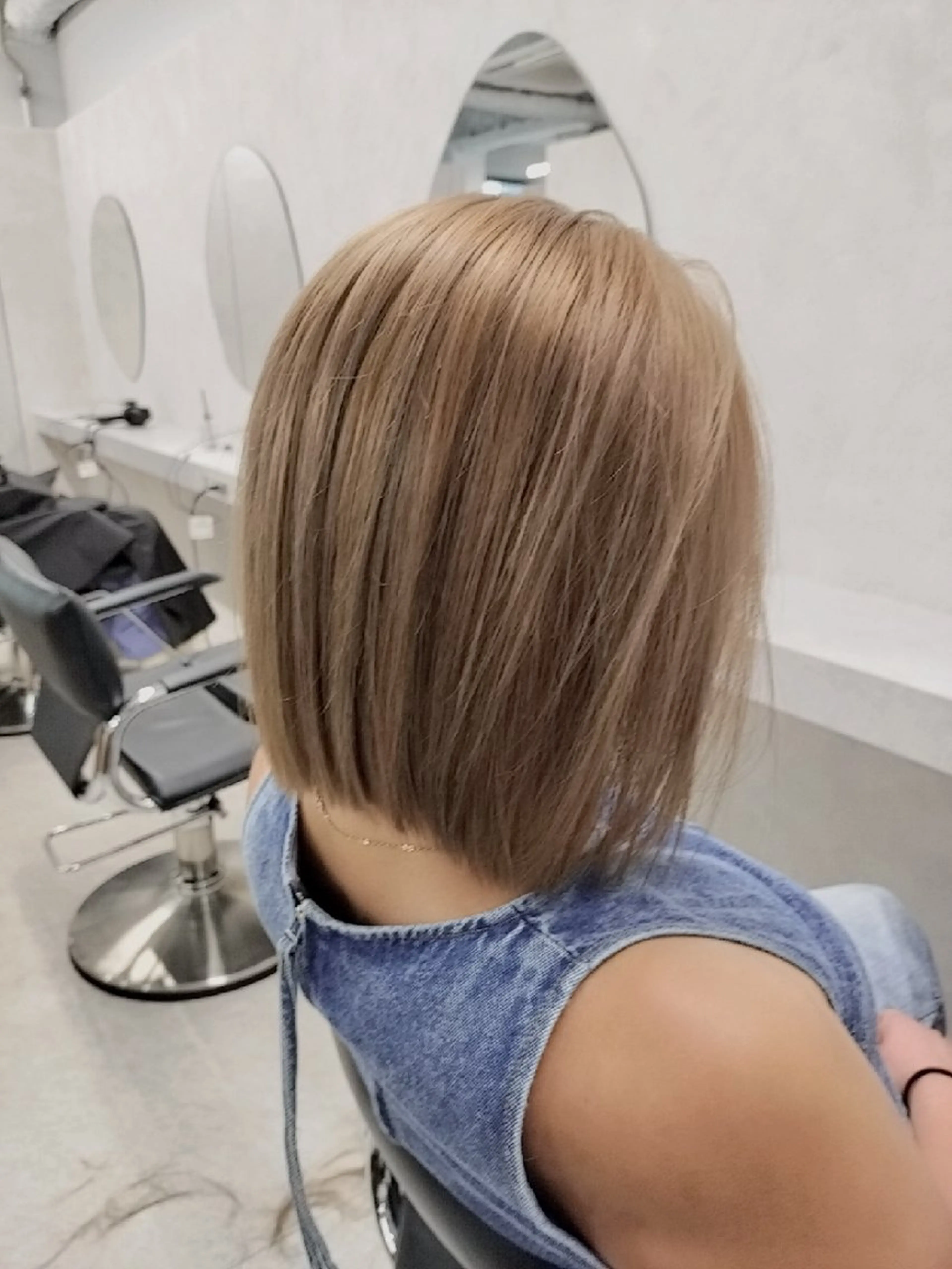 【黒染め履歴あり】ダブルブリーチ＋カラー＋ブリーチ専用TR ￥19800の写真