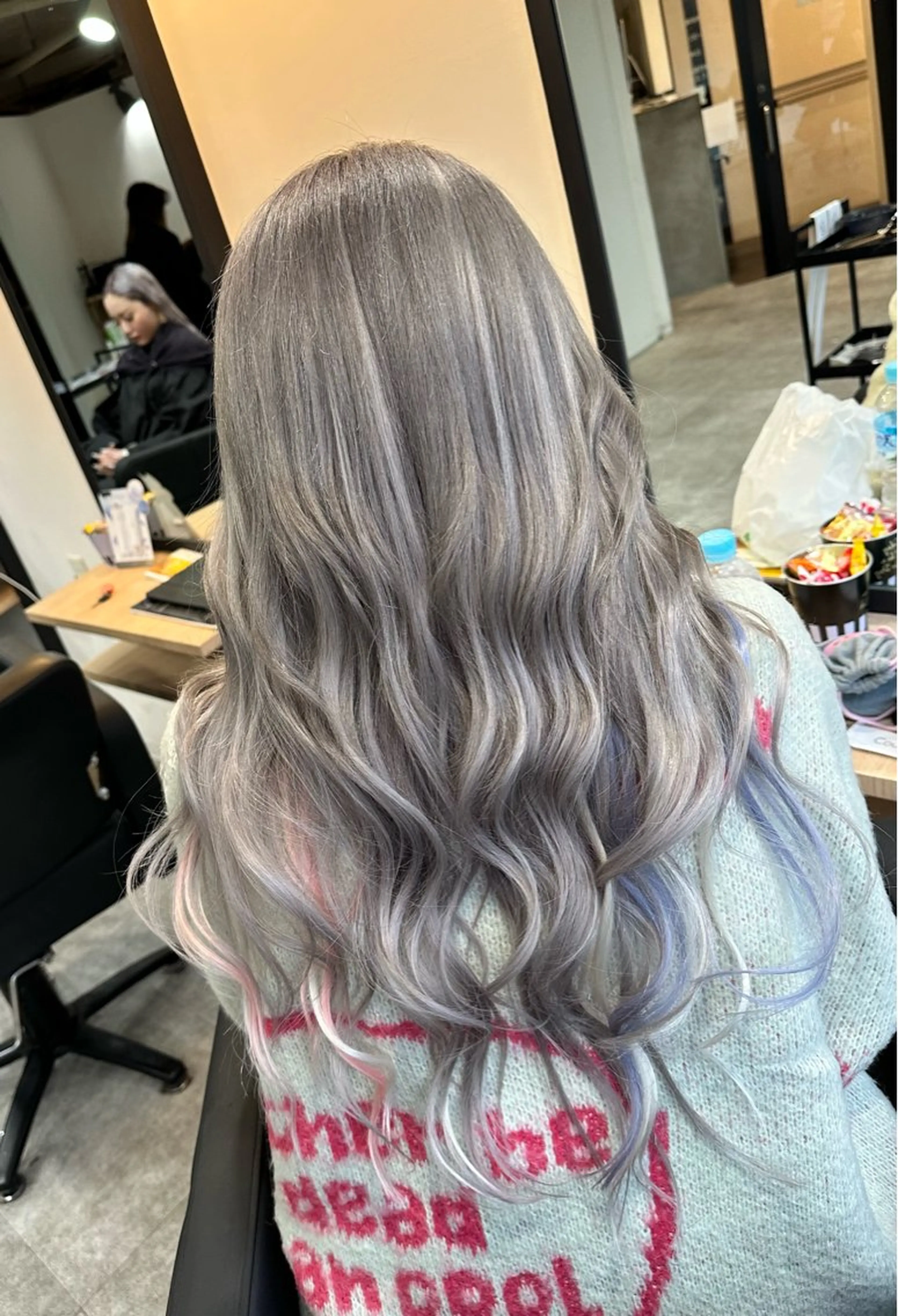 ミディアム エクステ カット ヘアカラー トリートメント エクステ 難波ブリーチカラー 伊藤洋輝のヘアスタイル