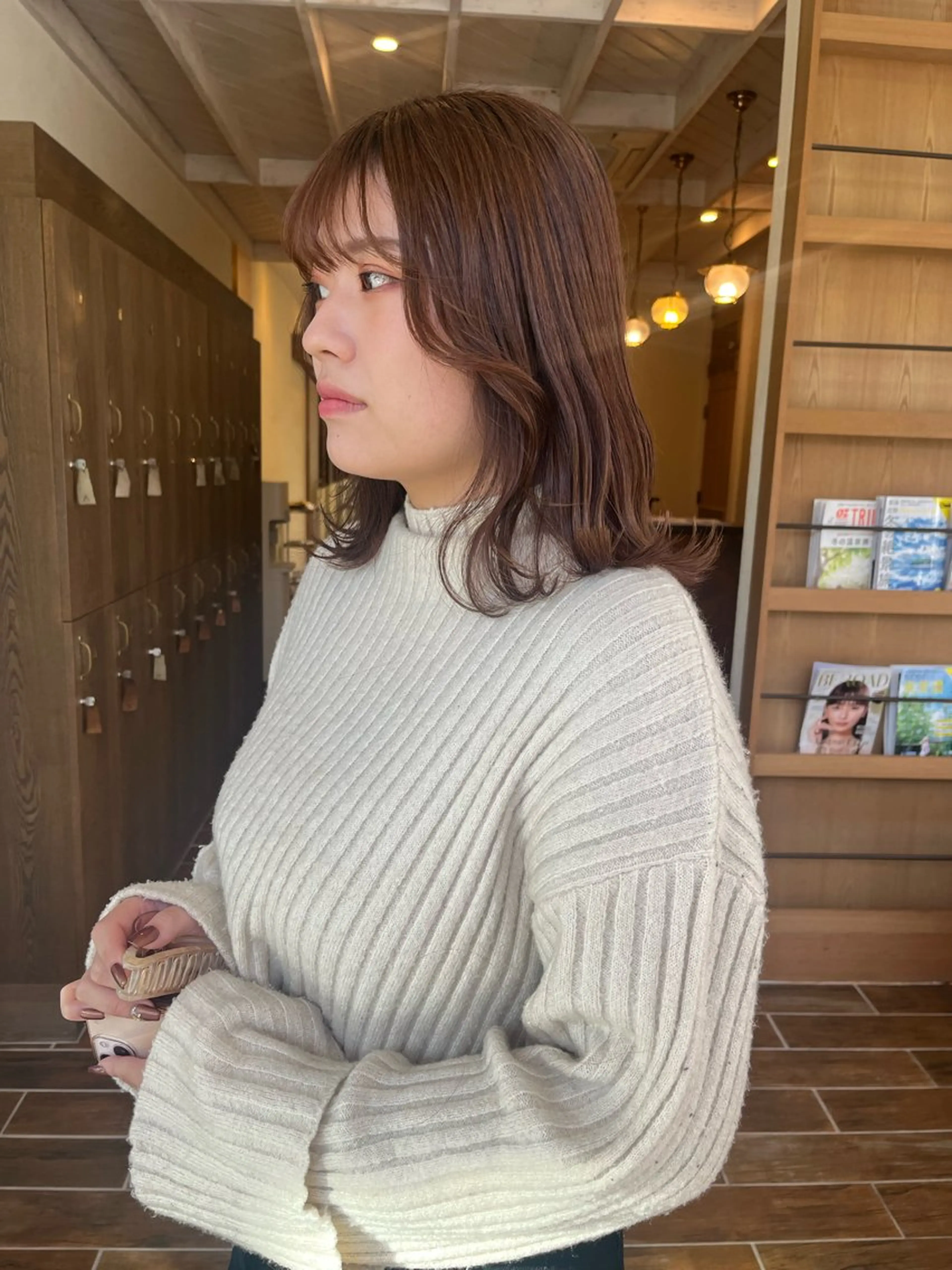 ミディアム 松野 心音のヘアスタイル