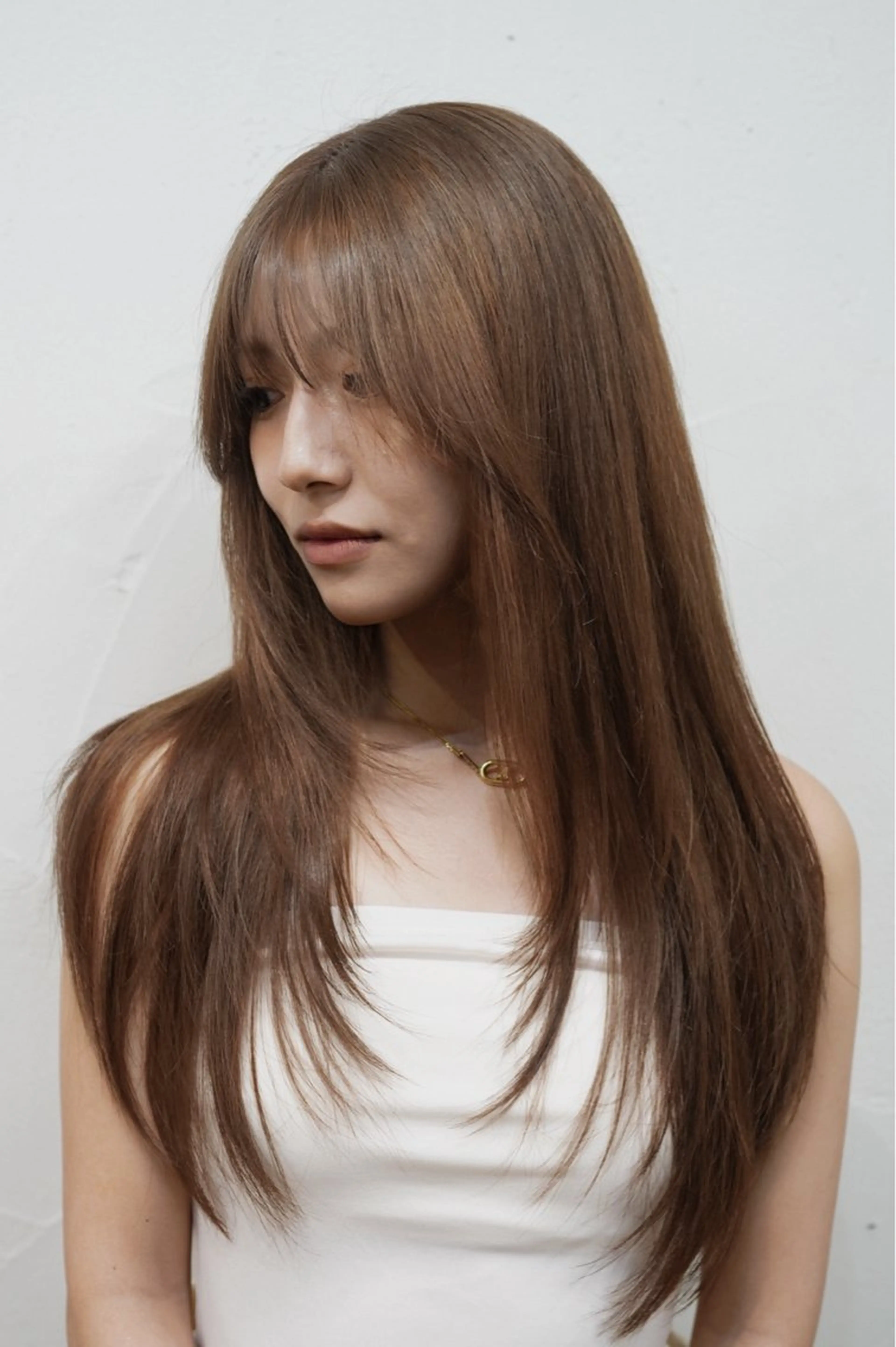 ロング カラー ベージュカラー 透明感カラー ヘアカラー トリートメント 切りっぱなし カット✂️/みらいのヘアスタイル