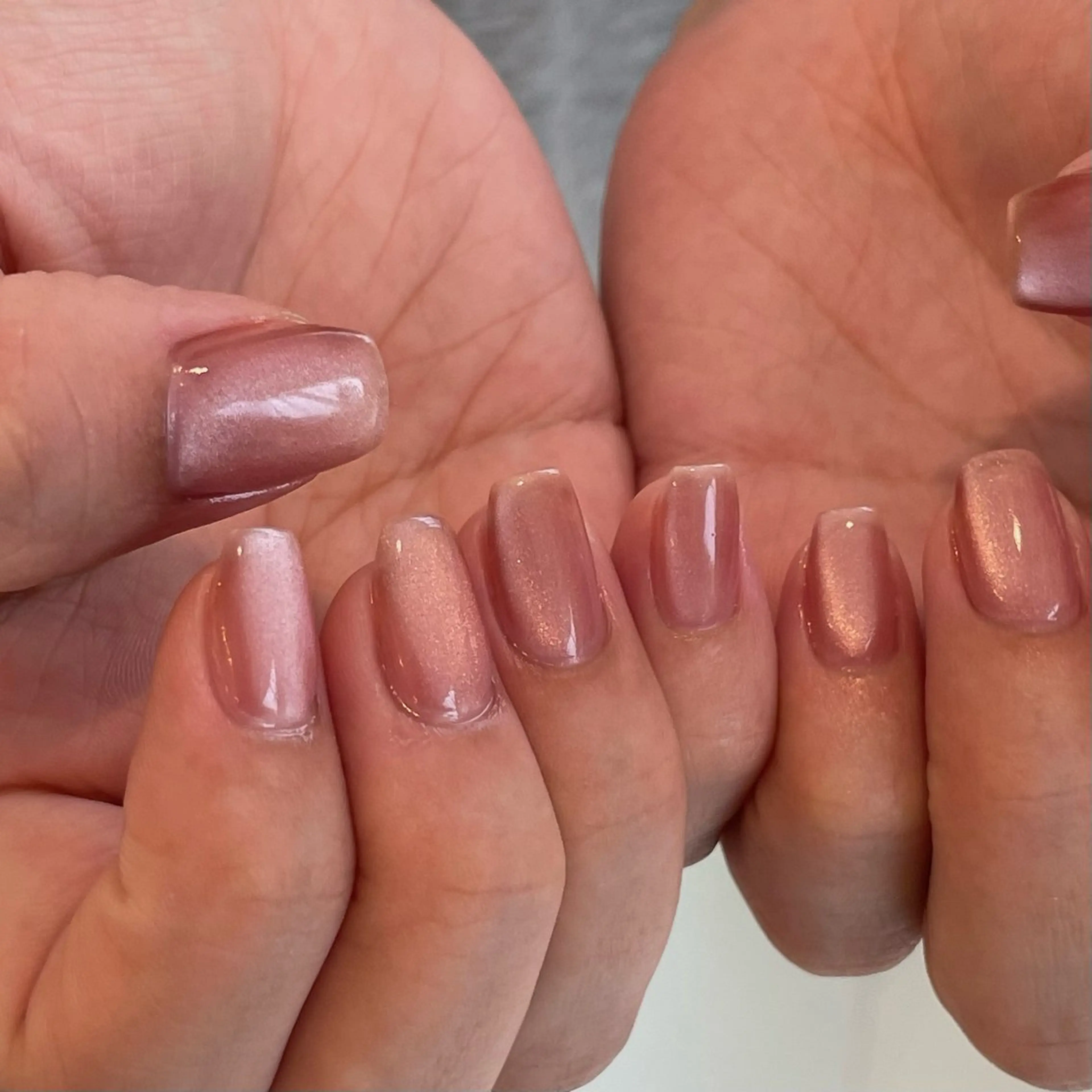 ネイル フラッシュネイル マグネットネイル ミラーネイル petit所属・Saaya🫧 _petitのネイルデザイン