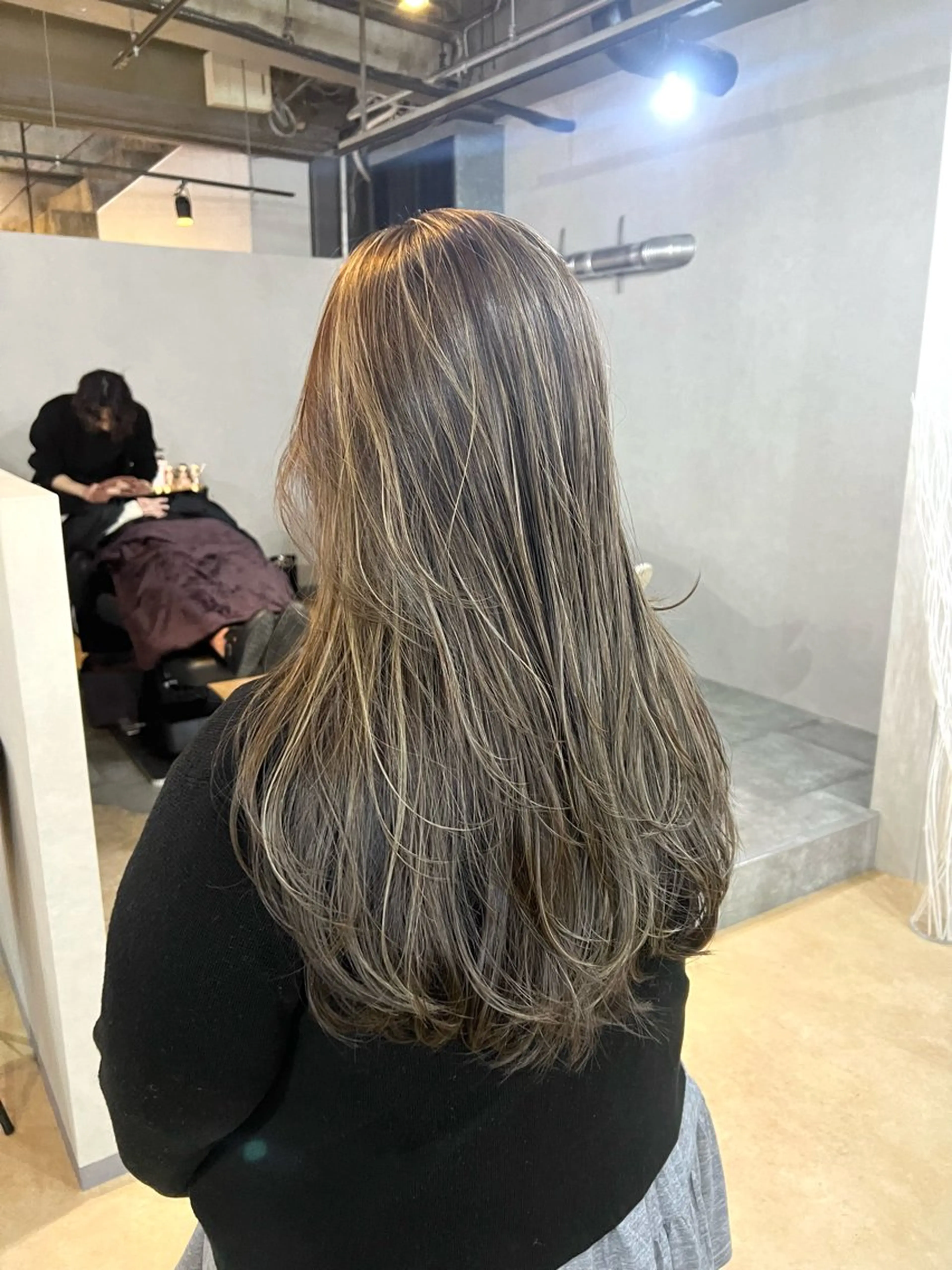 ロング ハイライト 髪質改善 韓国風ヘア カット ヘアカラー トリートメント 店長/レイヤーカット /大東悠生のヘアスタイル