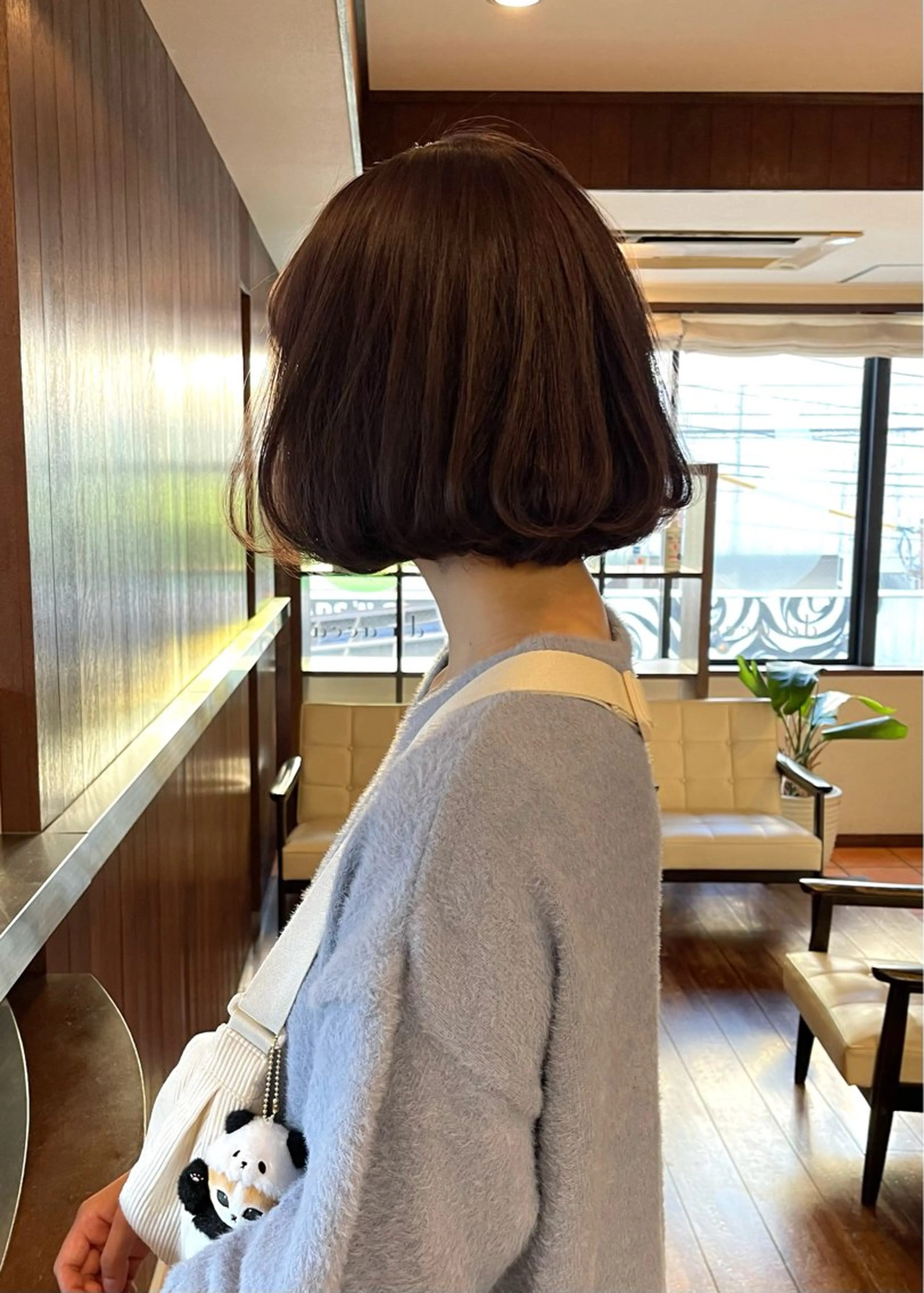 ショート カラー ボブ カット ヘアカラー トリートメント 髪質改善ｶﾗｰ ｹｱﾌﾞﾘｰﾁ/ﾀﾑのヘアスタイル