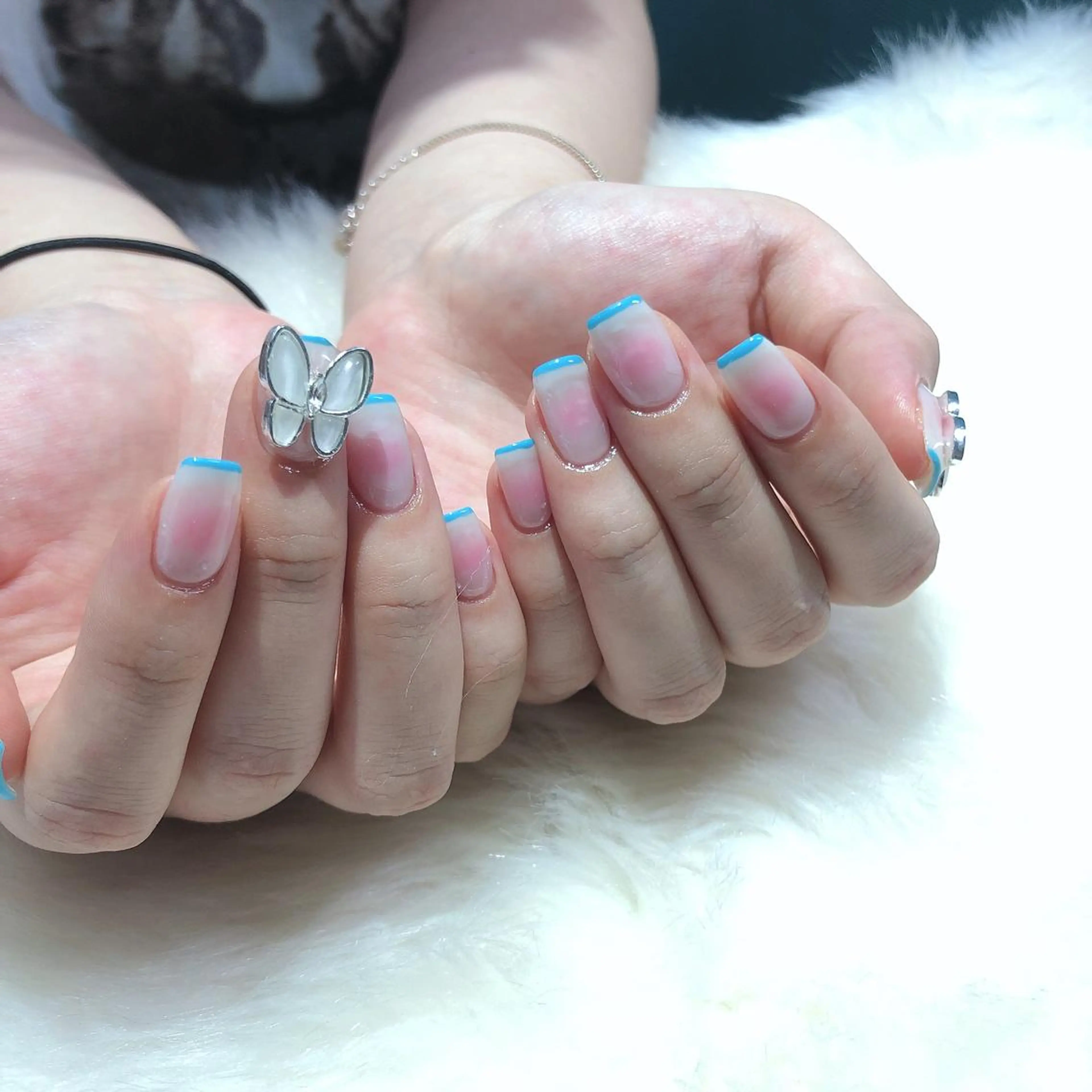 ネイル ハンドネイル フットネイル ハンドケア Nes.Nail所属・Miyagi Asamiのネイルデザイン