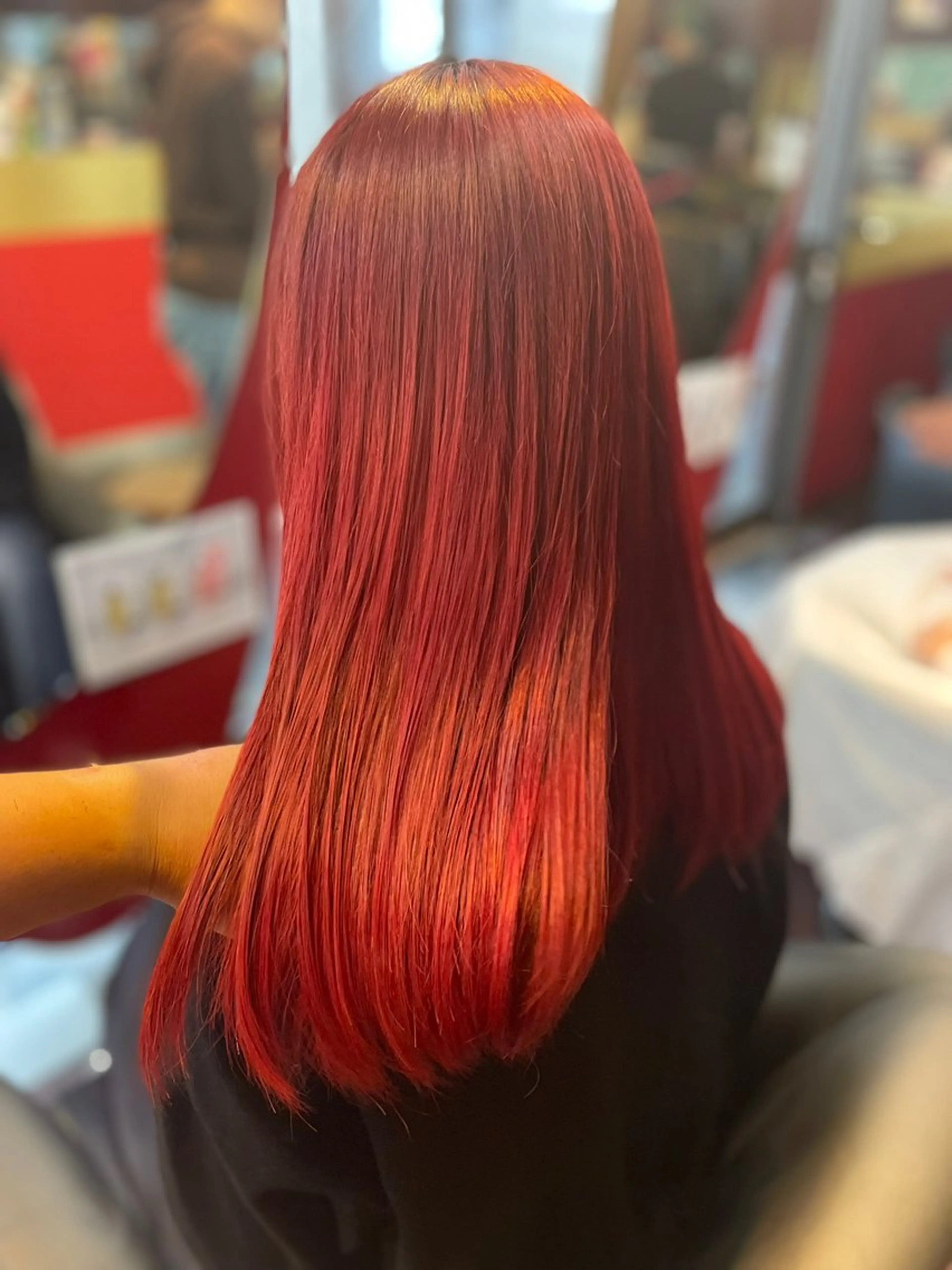 セミロング カラー レッドカラー トリートメント 👑派手髪/カット 👑ANRYのヘアスタイル