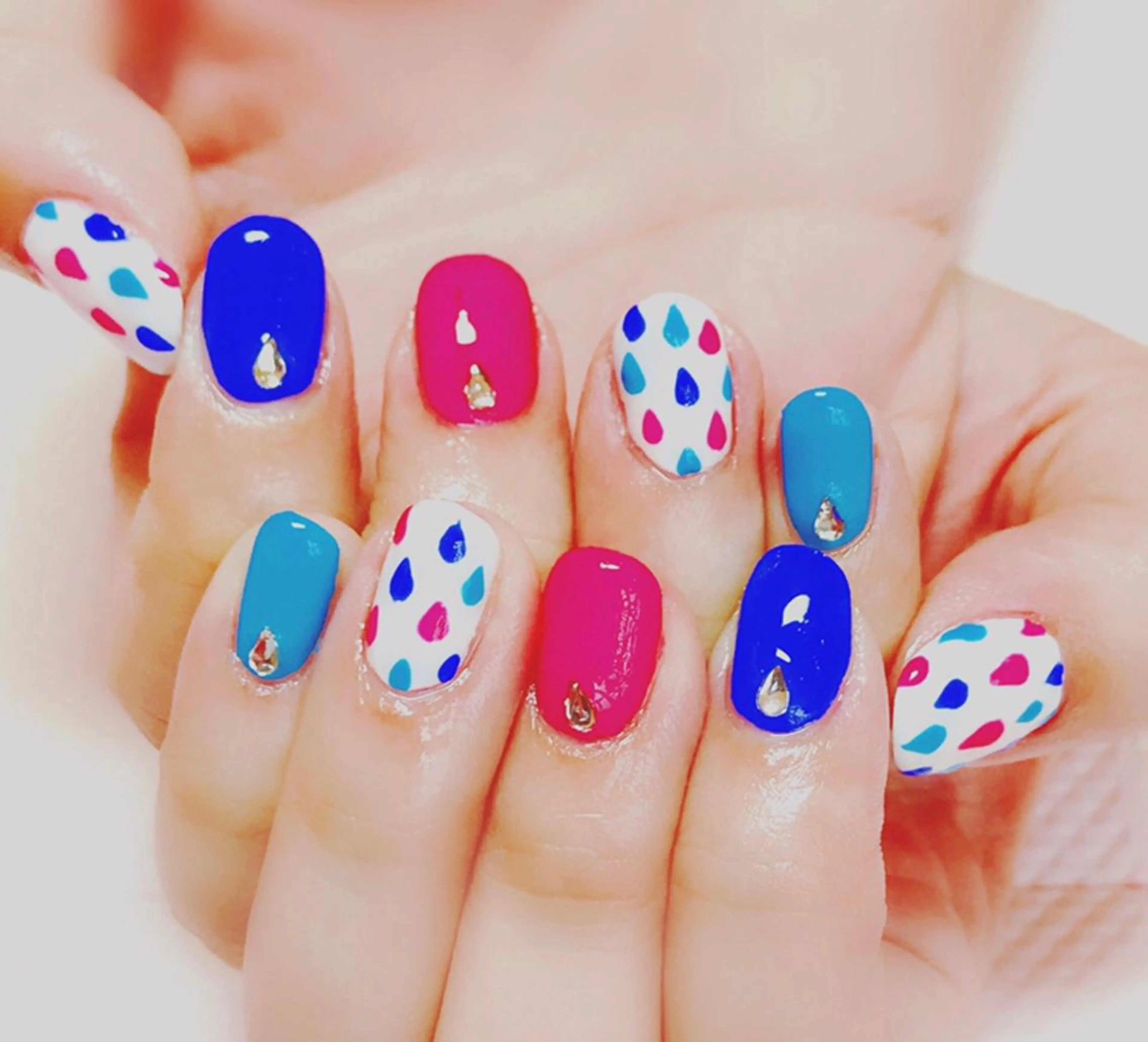 ネイル SINCERELY シンシアリー🌈のネイルデザイン