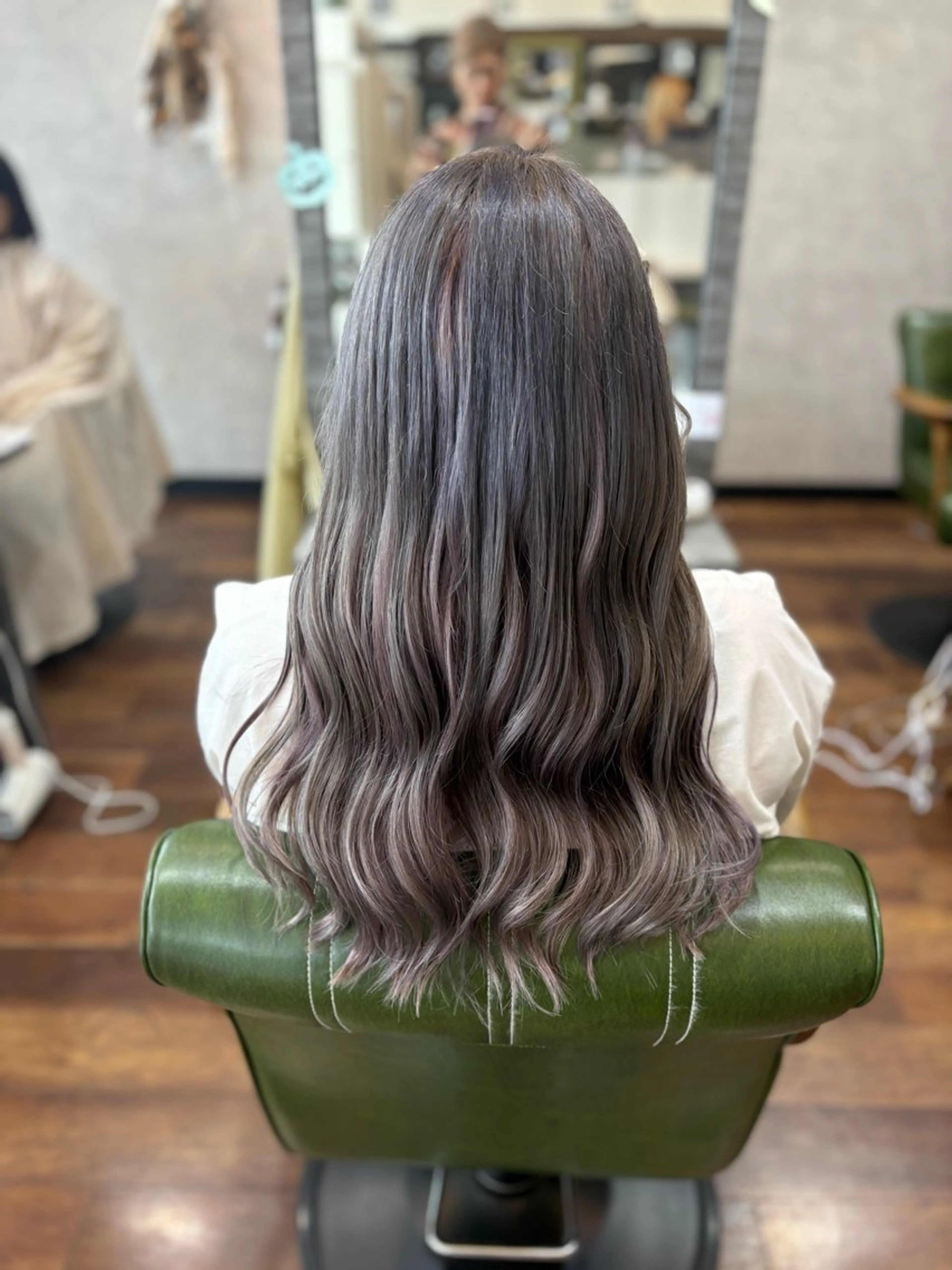 ロング カラー 工藤 彩花のヘアスタイル