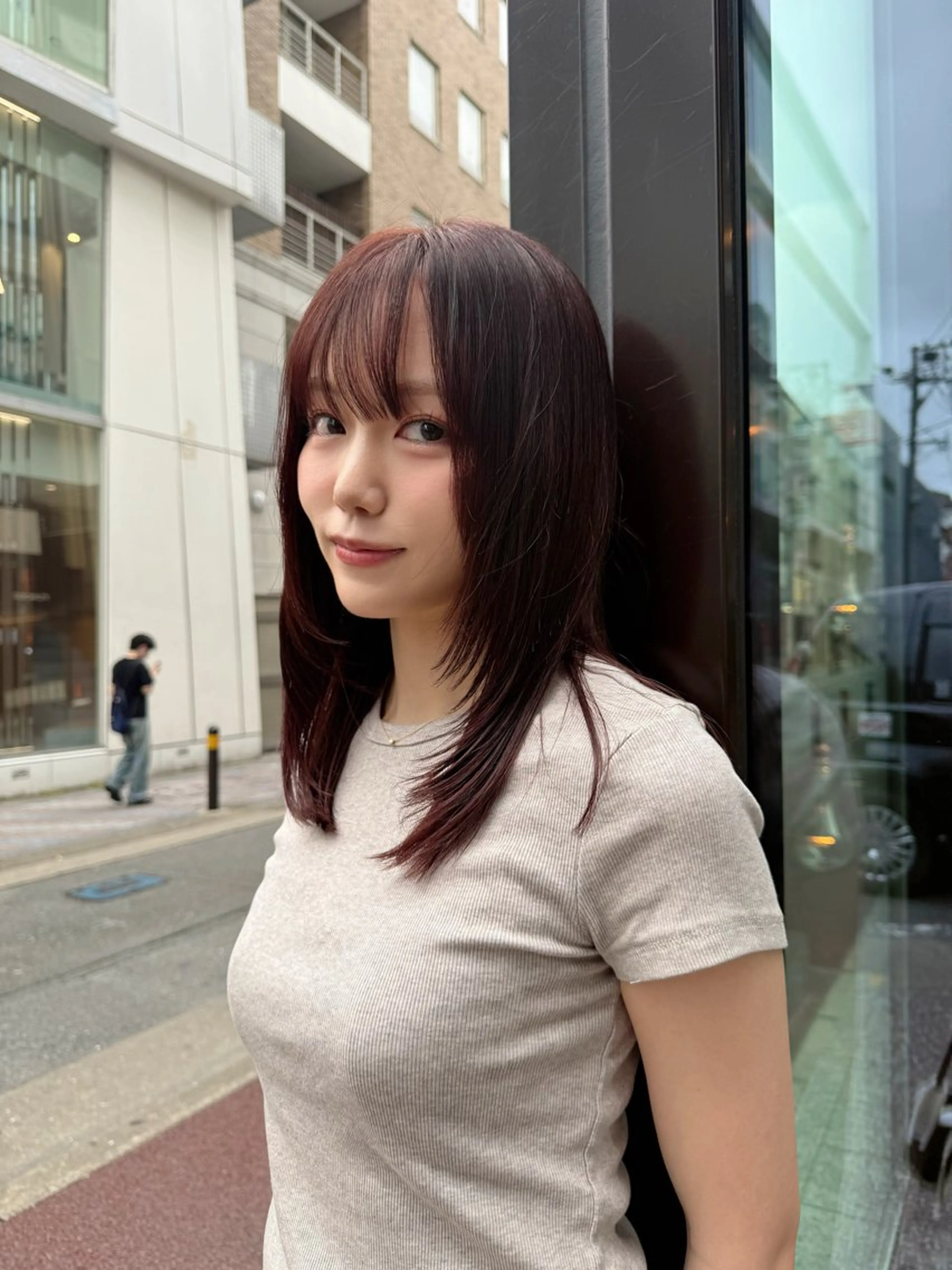 セミロング ピンクブラウン 顔まわりレイヤー 顔周りカット レイヤーカット カット トリートメント RITZY こうたのヘアスタイル