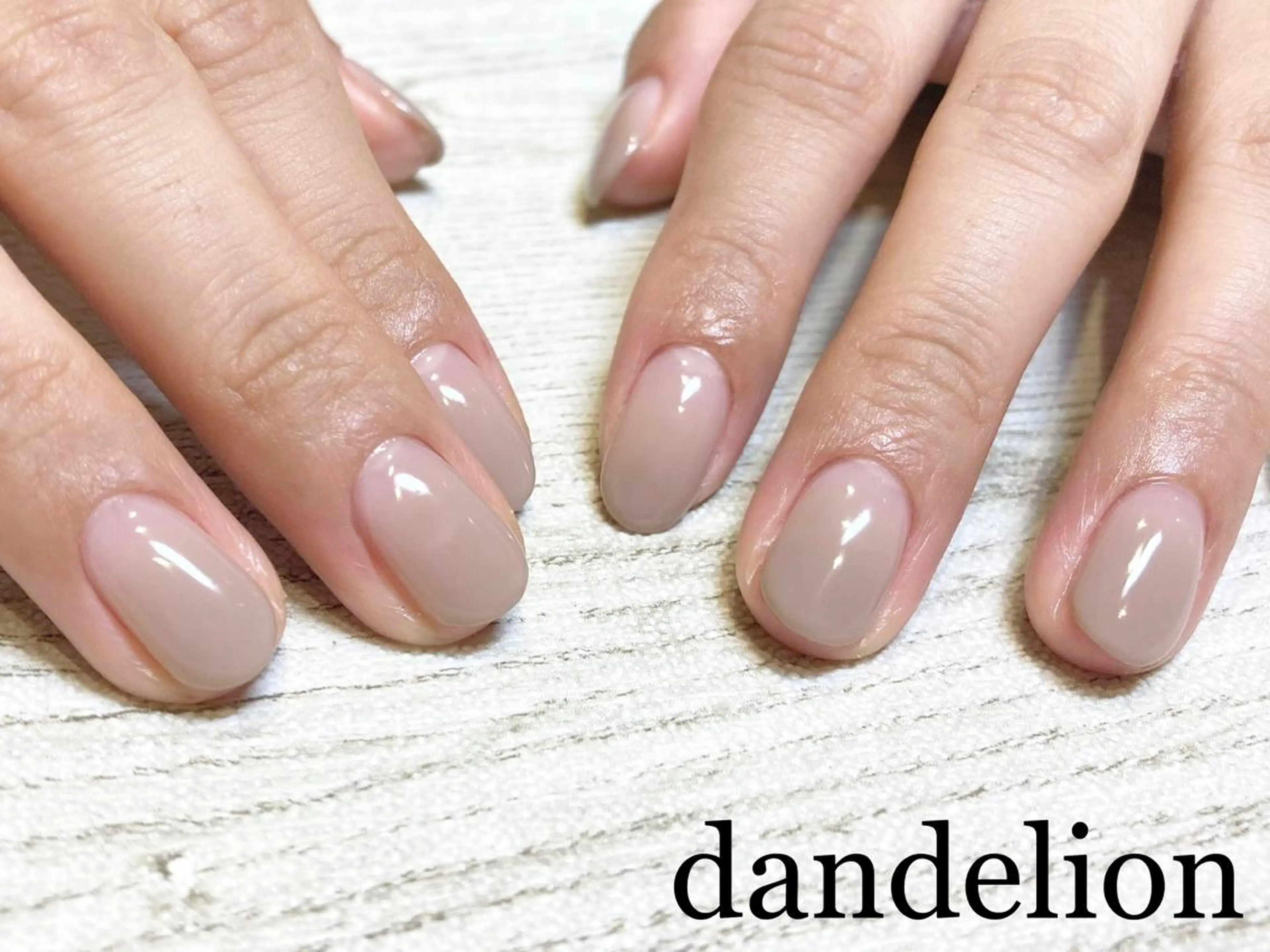 ネイル ハンドネイル ハンドケア dandelion ダンデライオンのネイルデザイン