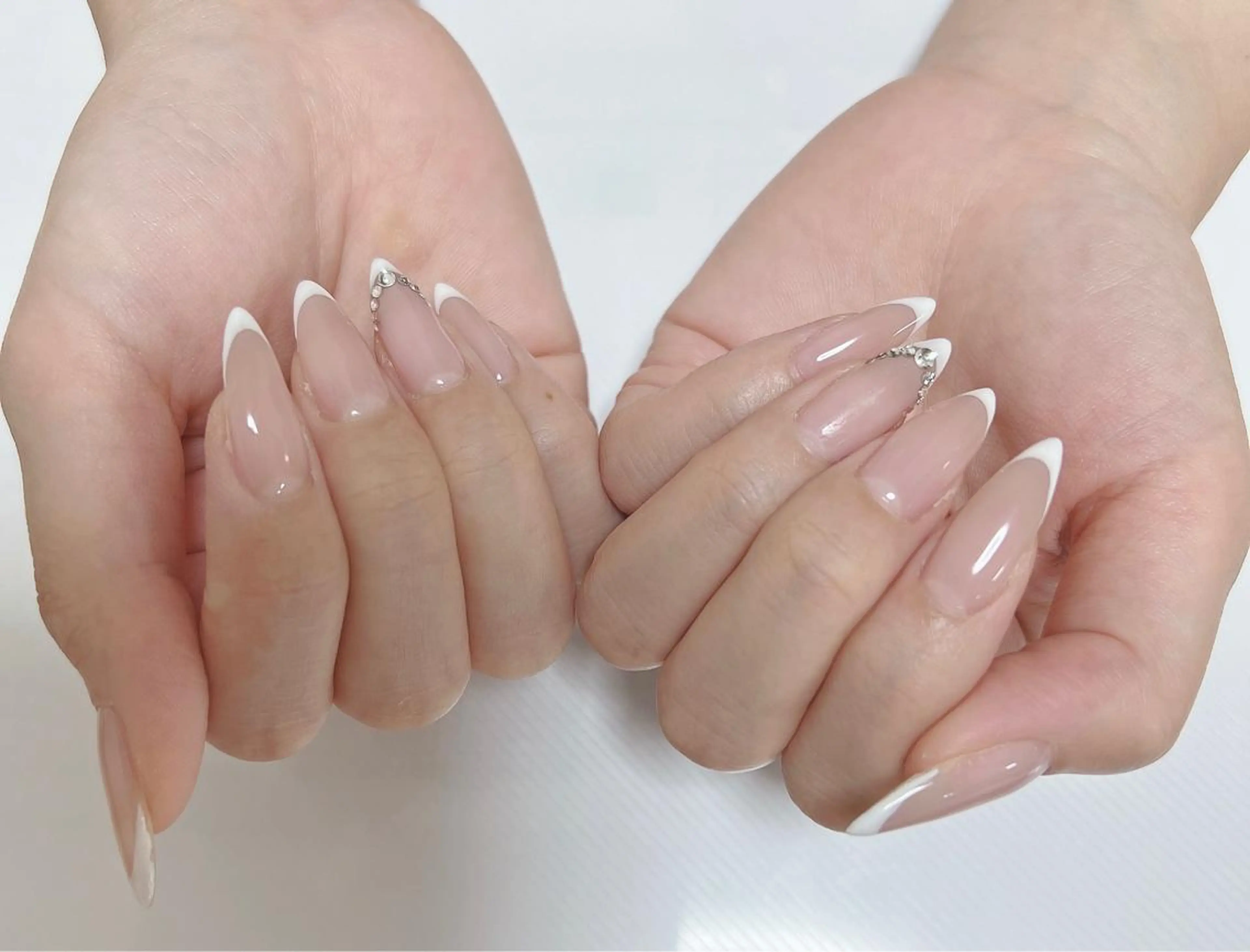 ネイル アートネイル フレンチネイル PEEKABOO京橋 EYE&NAILのマツエク・マツパデザイン