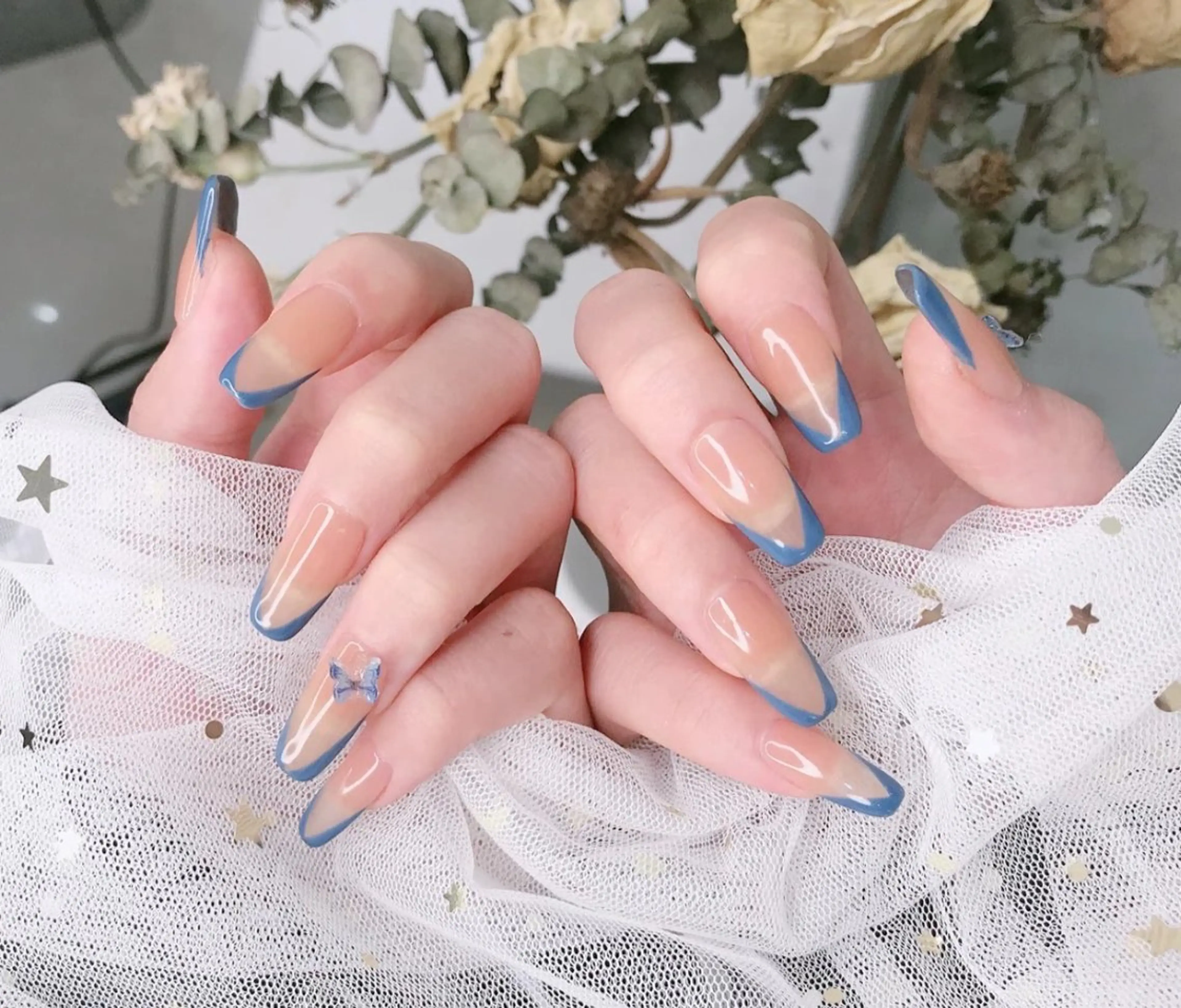 ネイル Dioneネイル リリのネイルデザイン