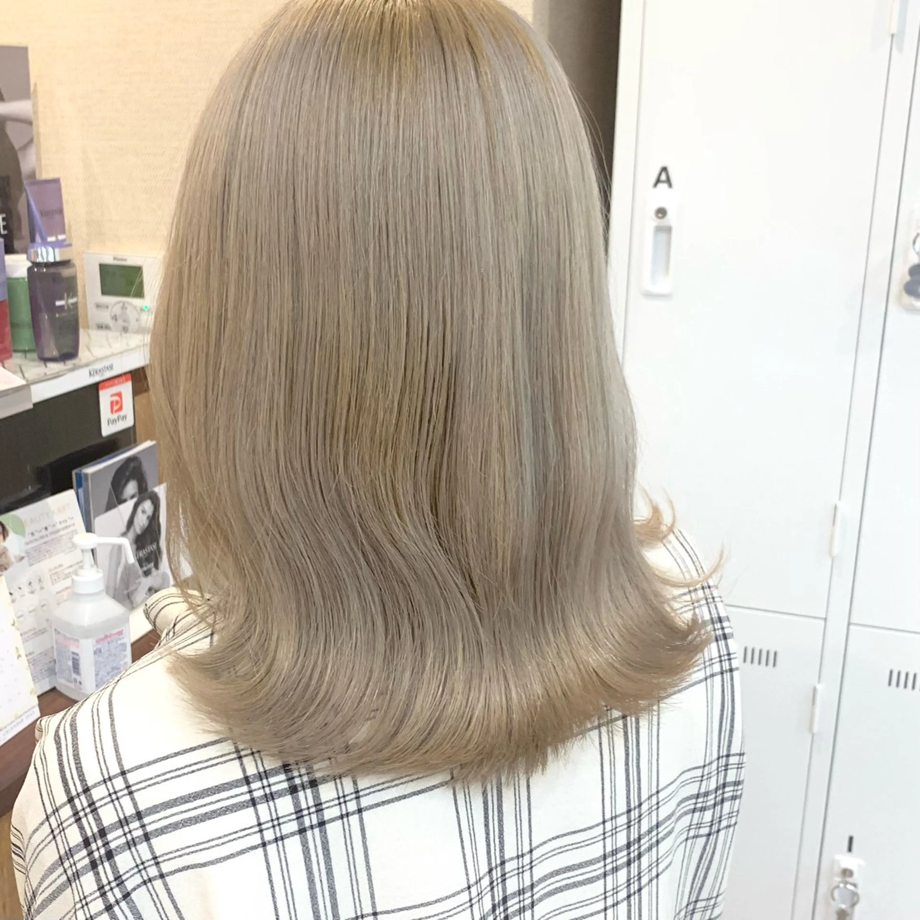 ミディアム カラー NUMBER_ ユイナのヘアスタイル