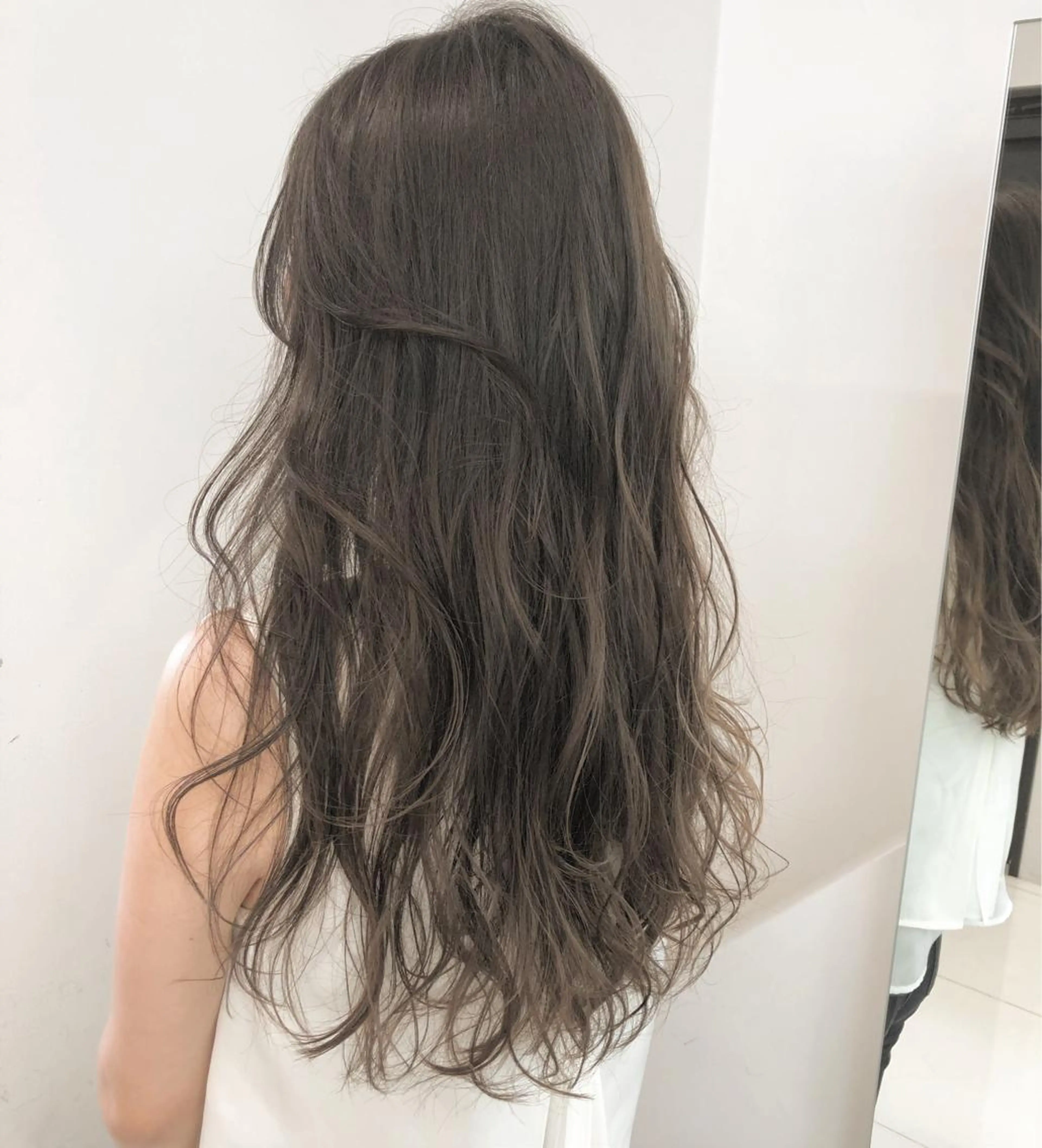 ロング カラー パーマ ヘアアレンジ 【公式】amble luxe池袋東口🩷のヘアスタイル