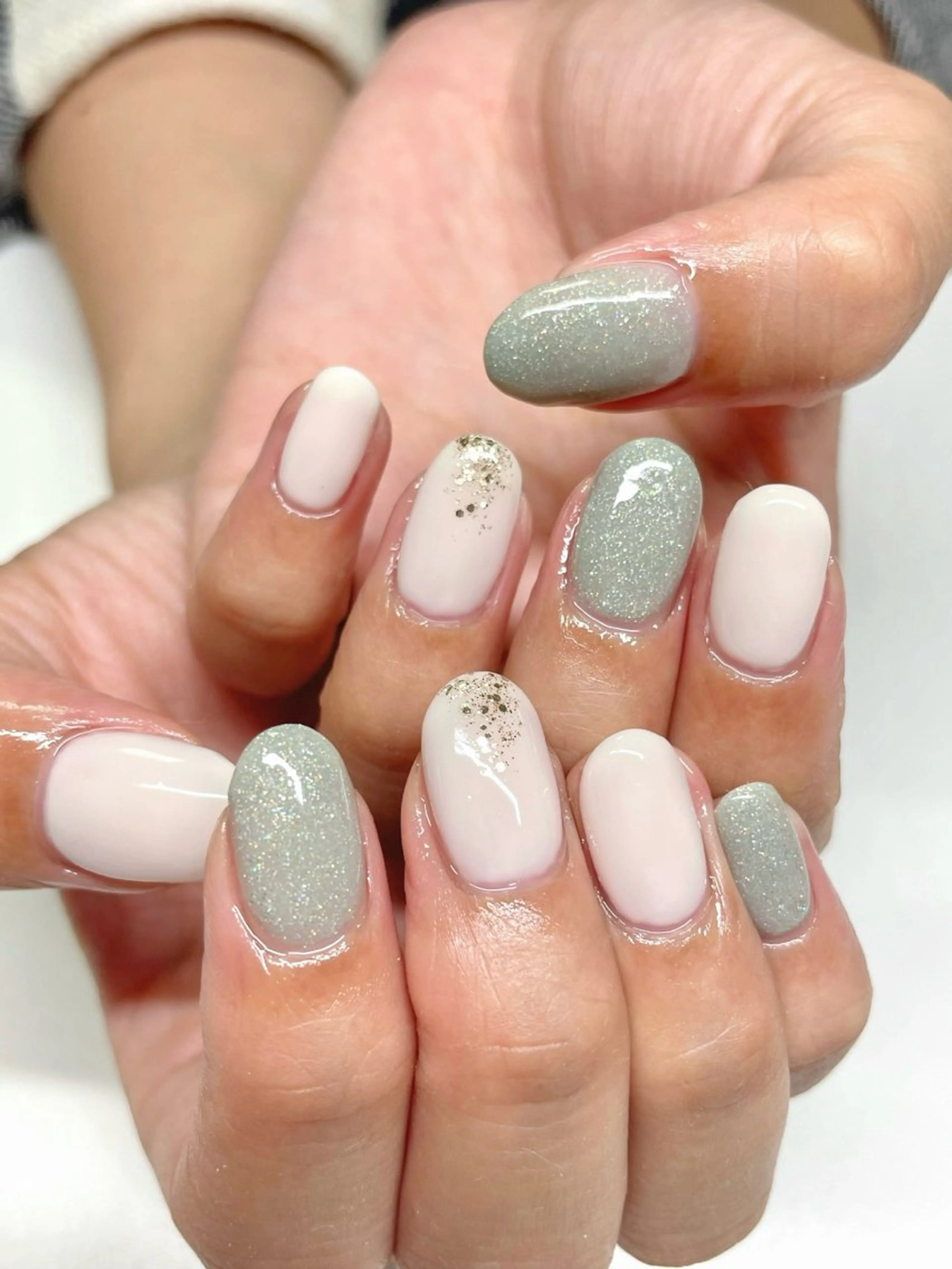 ネイル ラメ(グリッター) ワンカラーネイル yuki｜1月予約 リクエスト受付中のネイルデザイン