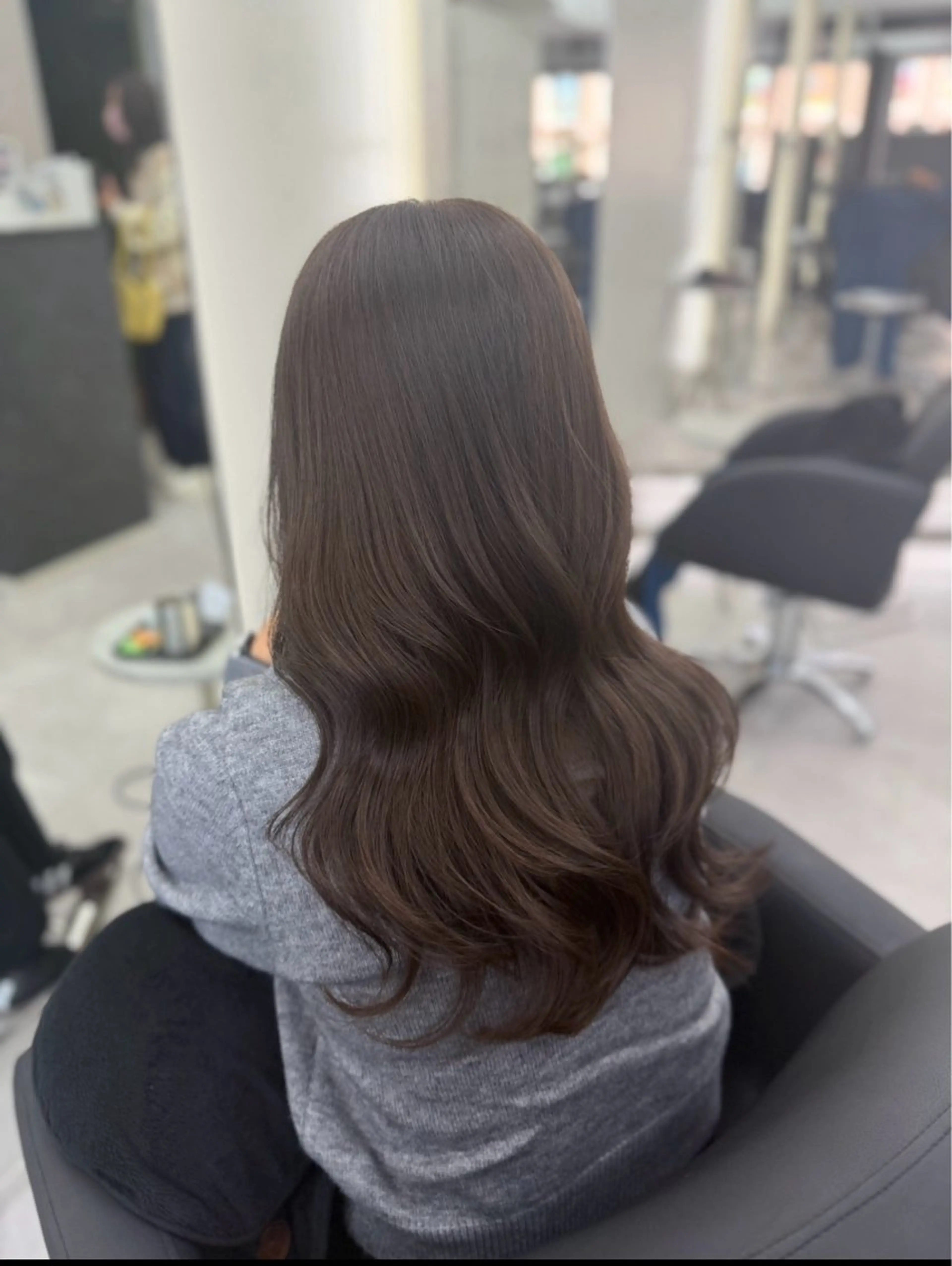 セミロング カット ヘアカラー 縮毛矯正/艶カラー /髪質改善/なんばのヘアスタイル