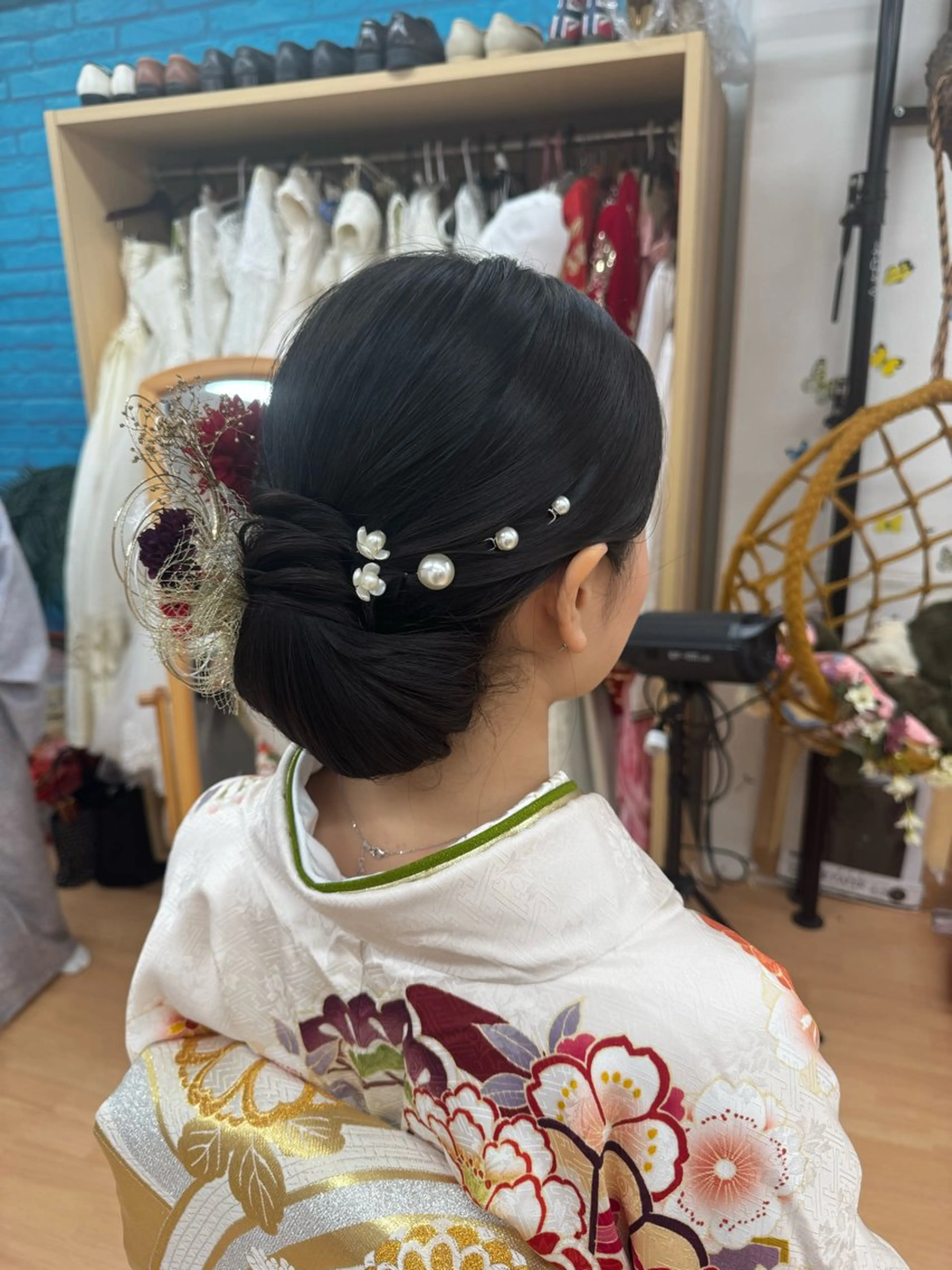 ロング ヘアアレンジ 成人式 PLUS縁所属・ヘアメイク10年から 美容師💄Anriのヘアスタイル