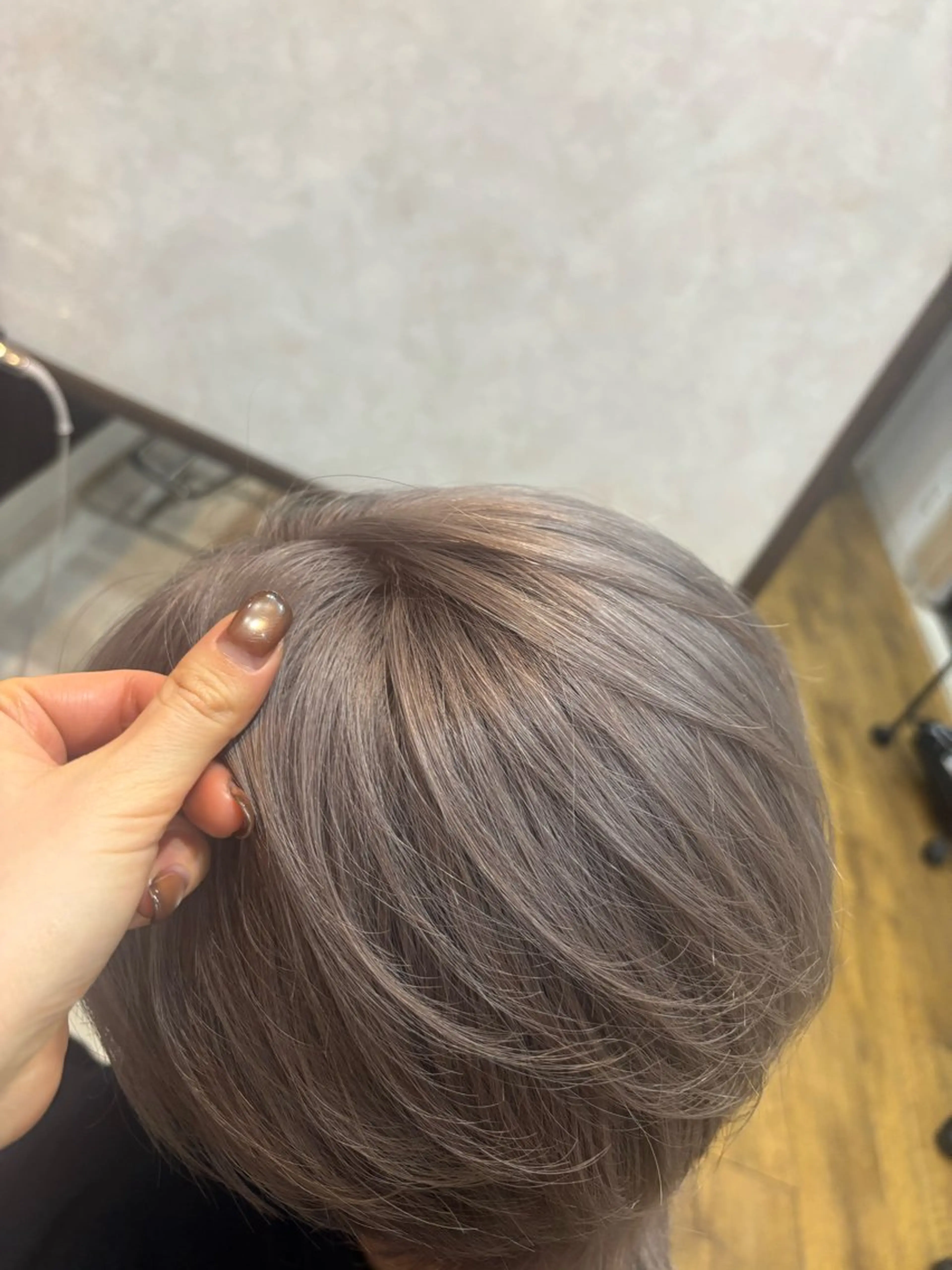 カラー reborn店長 🤍リルのヘアスタイル