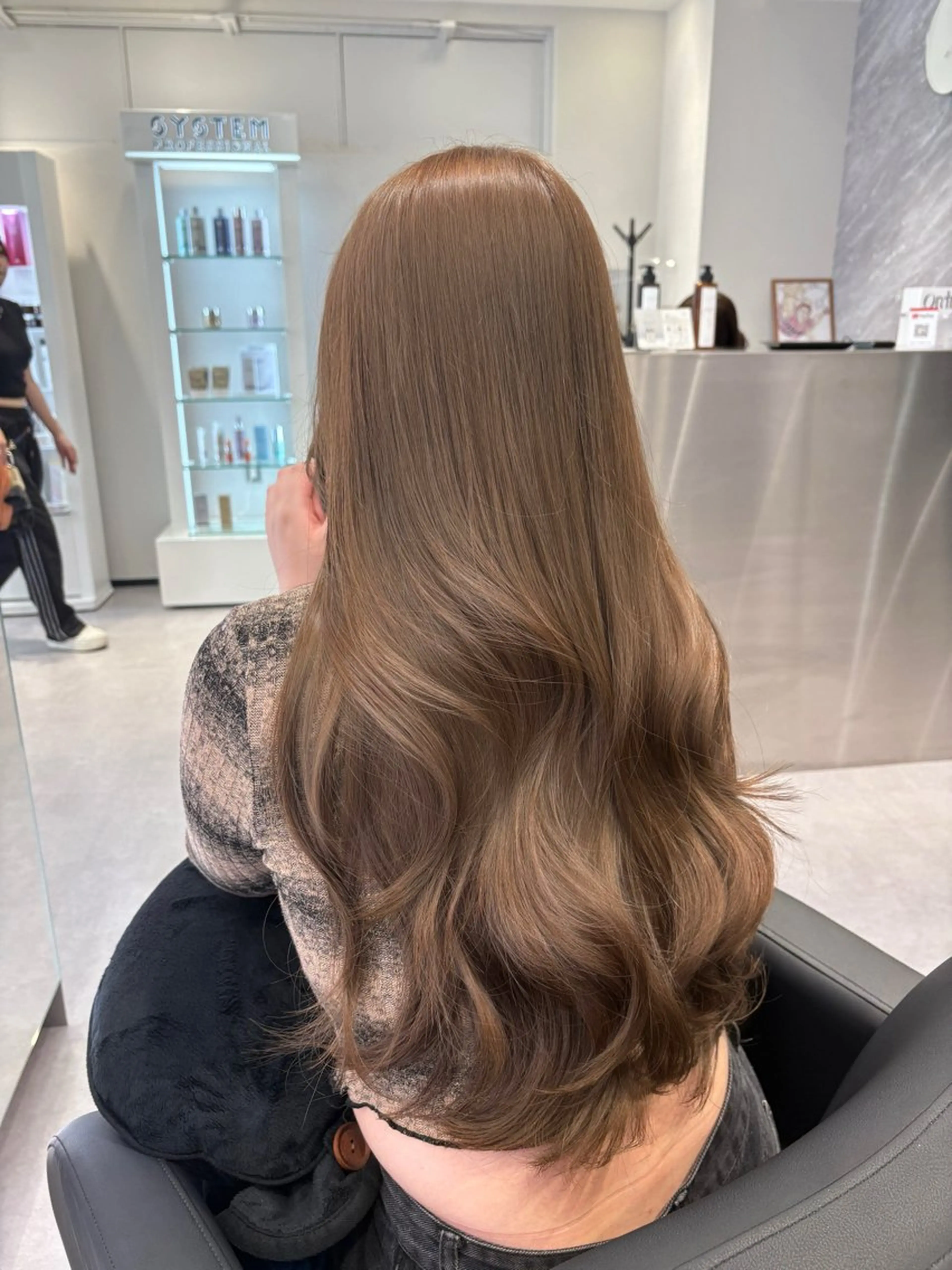 ロング カラー カット ヘアカラー 堀江/透明感 ベージュ/白川幸太のヘアスタイル