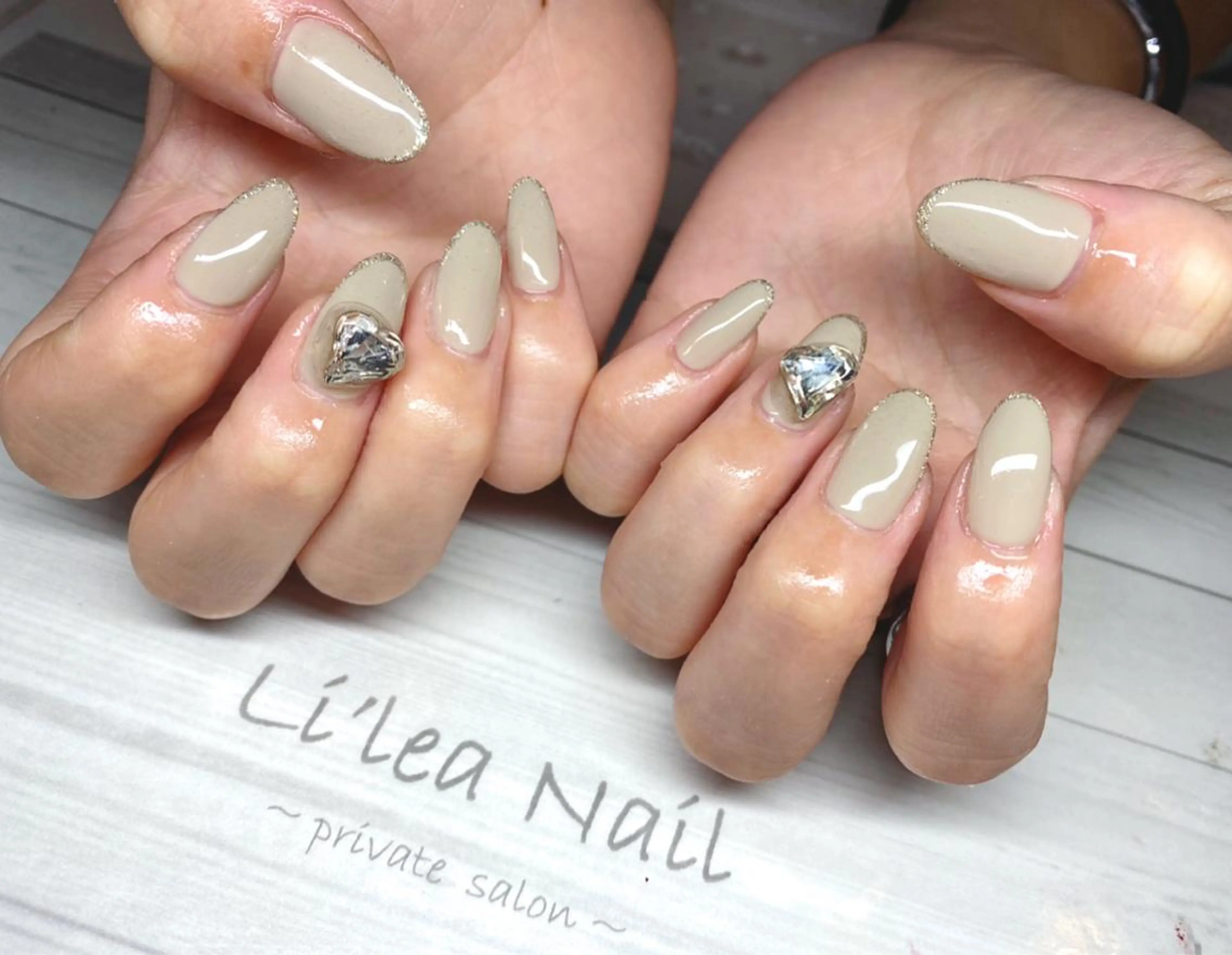 ネイル Li'leaNail AINAのネイルデザイン