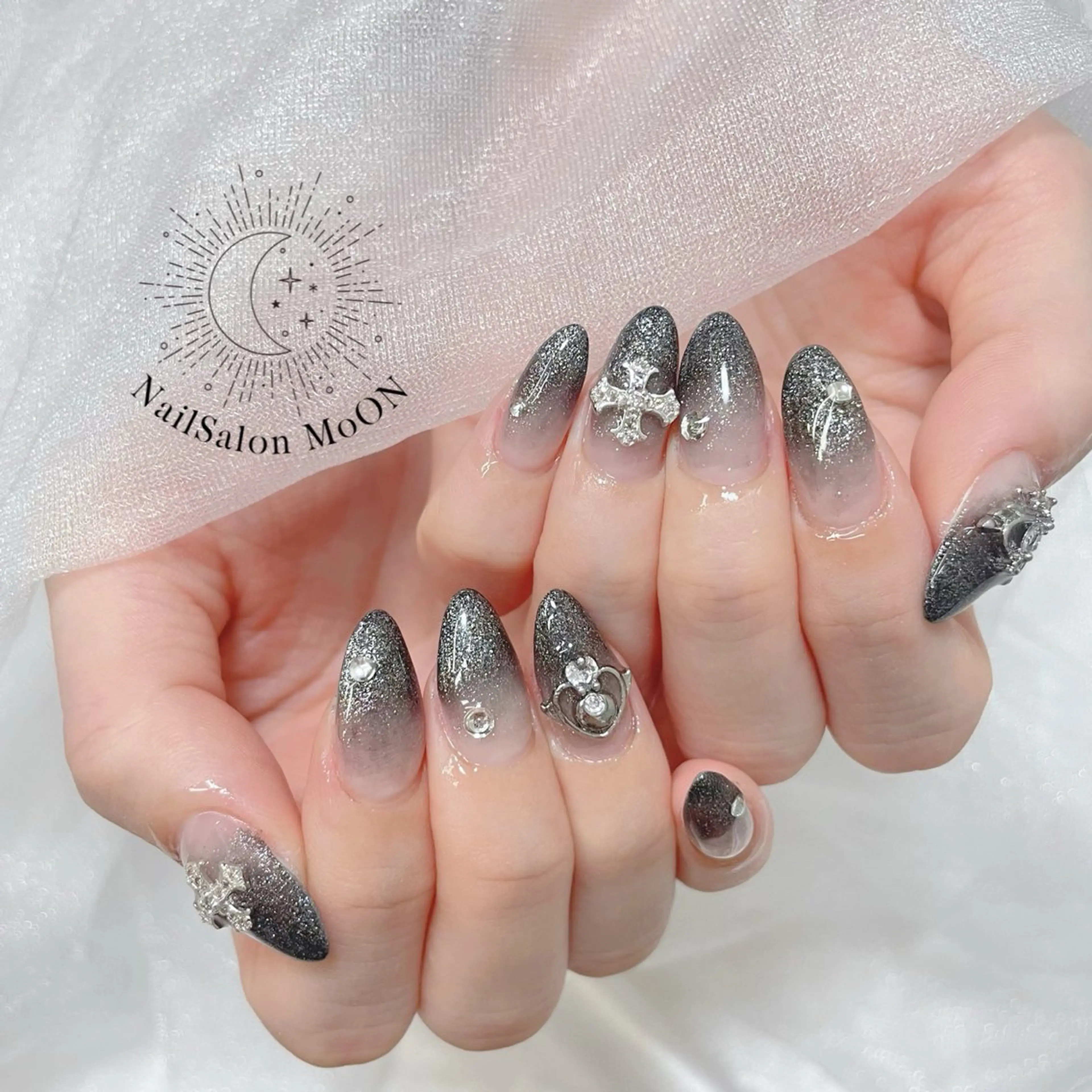 ネイル ストーンネイル ハンドネイル ハンドケア MoON...❤︎ MeGuのネイルデザイン