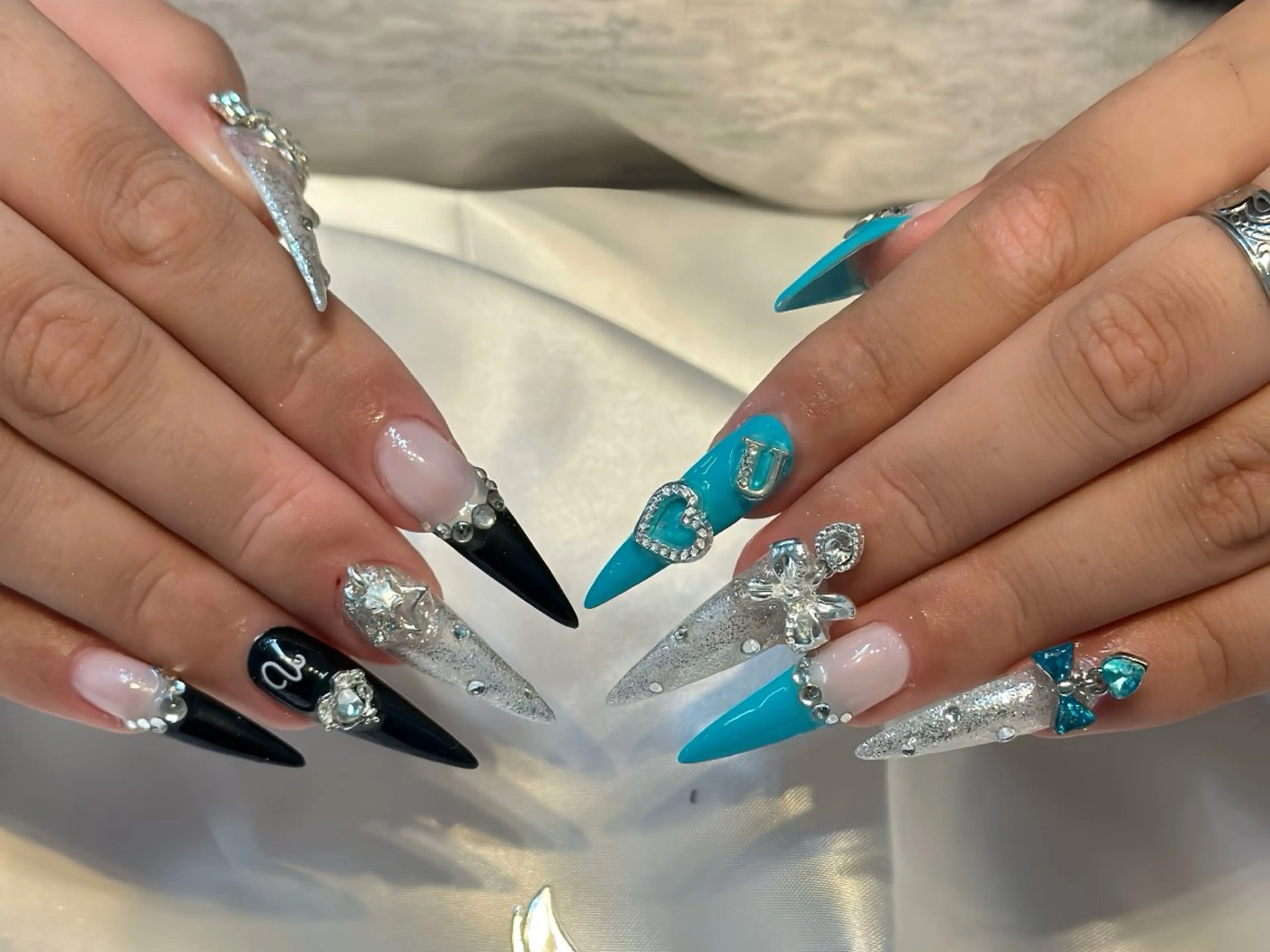 ネイル アートネイル ハロウィン ロングネイル スカルプネイル ネイルチップ Rin Nail 新大久保店のネイルデザイン