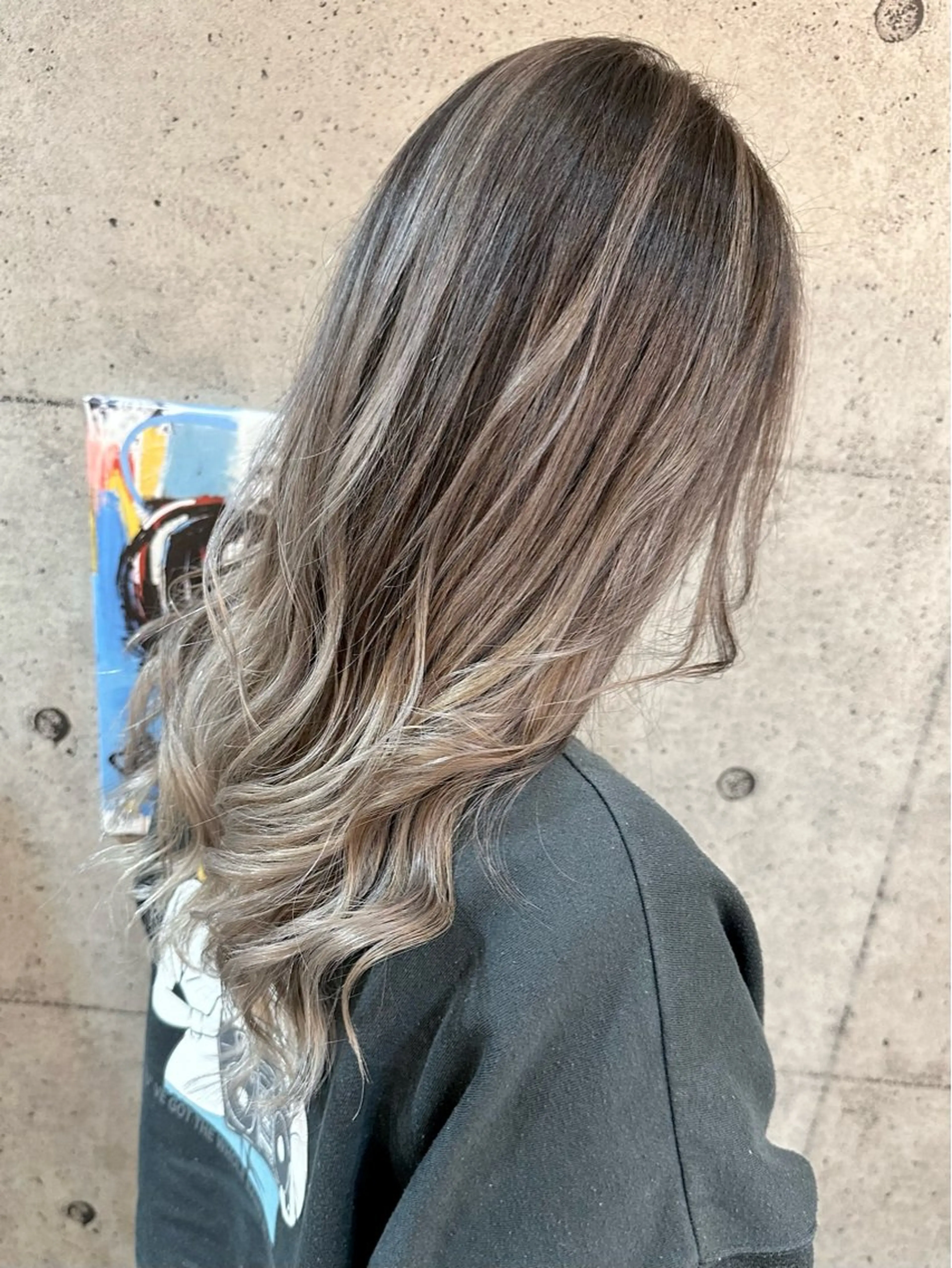 セミロング レイヤーカット ヘアカラー 🔷ブリーチバレイヤ ージュ🔷飯野達也のヘアスタイル