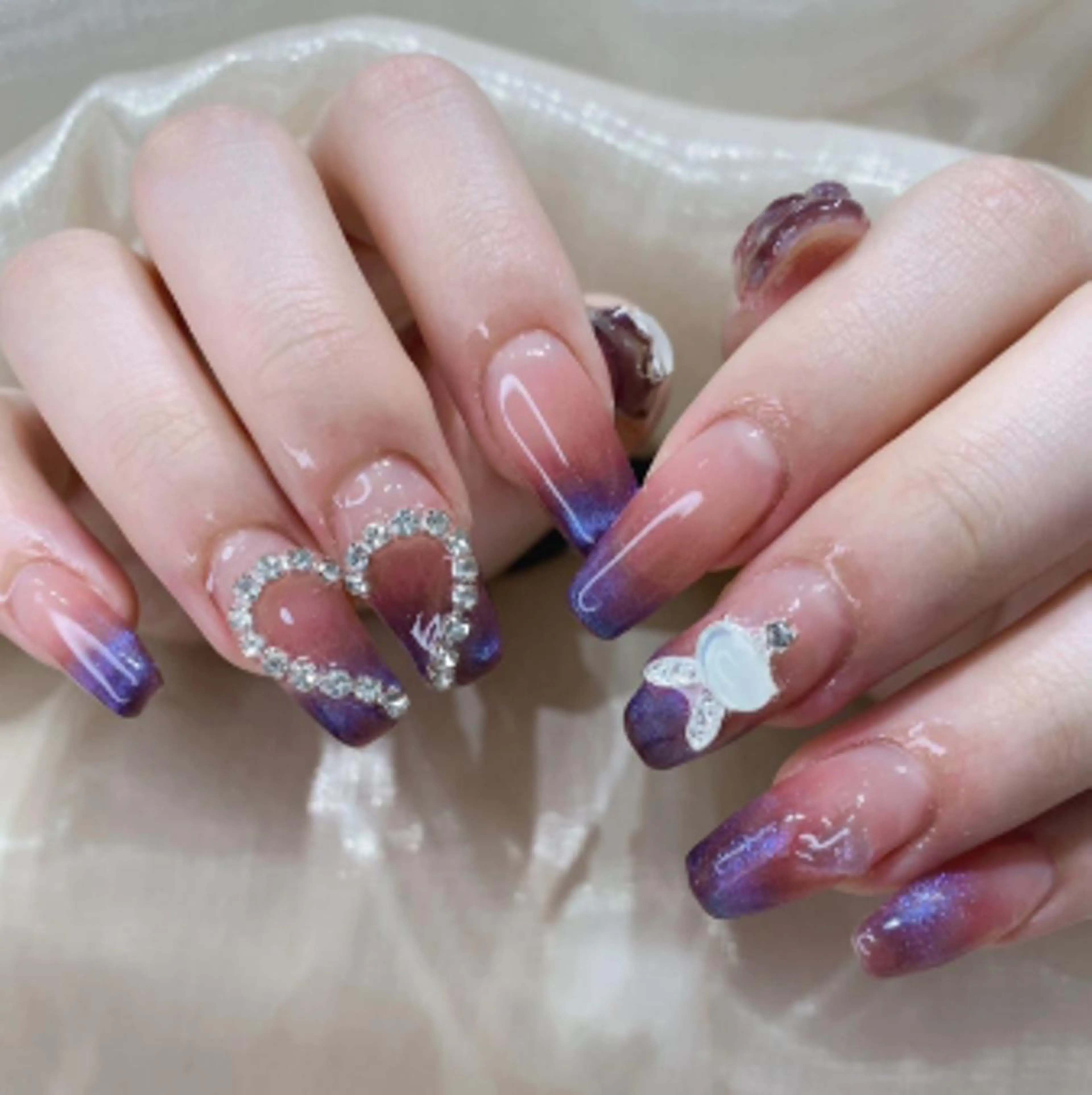 ネイル Queens 榊 まおのネイルデザイン