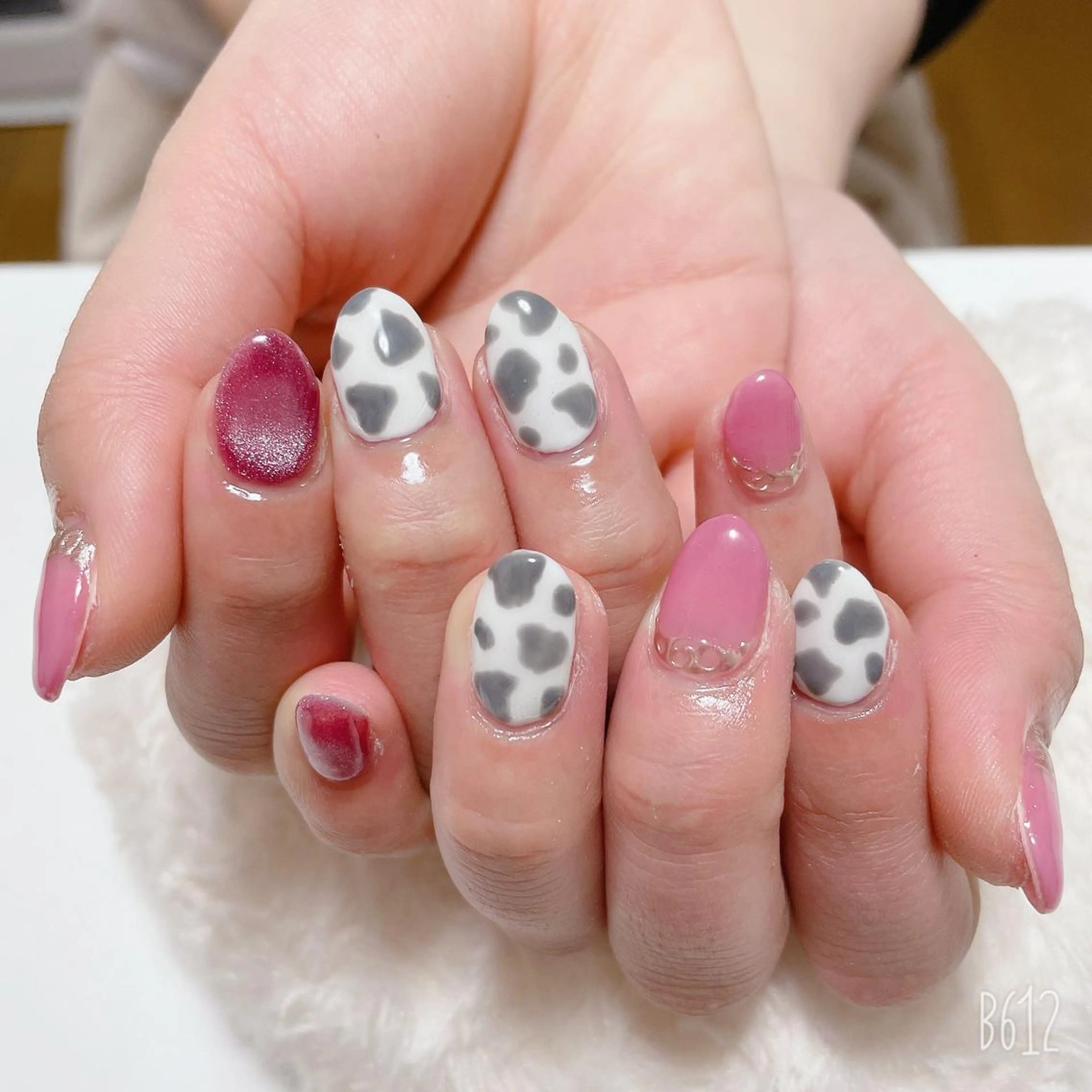 ネイル The Best Beauty受付担当のヘアスタイル