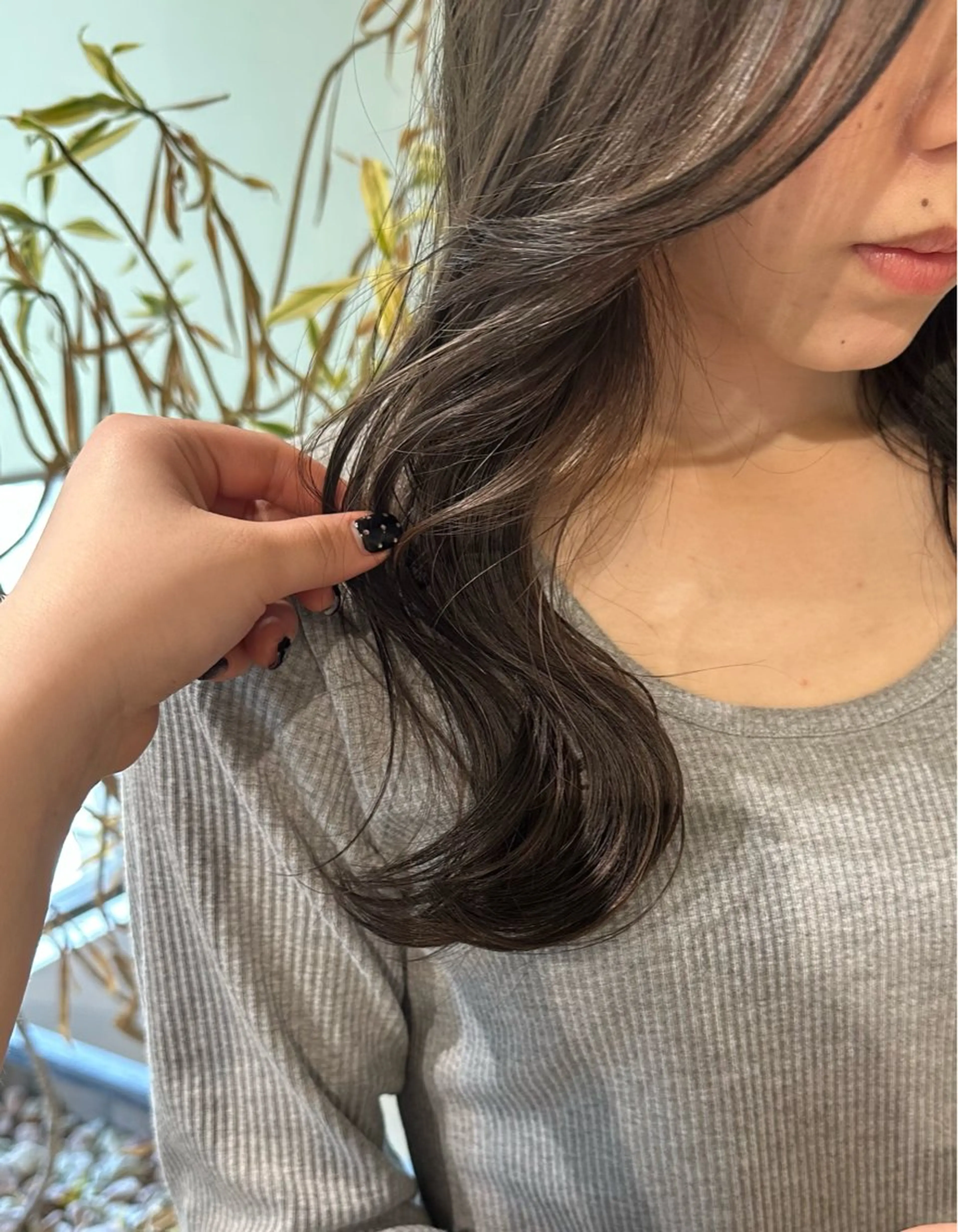 ロング カット ヘアカラー トリートメント 髙木 友菜のヘアスタイル