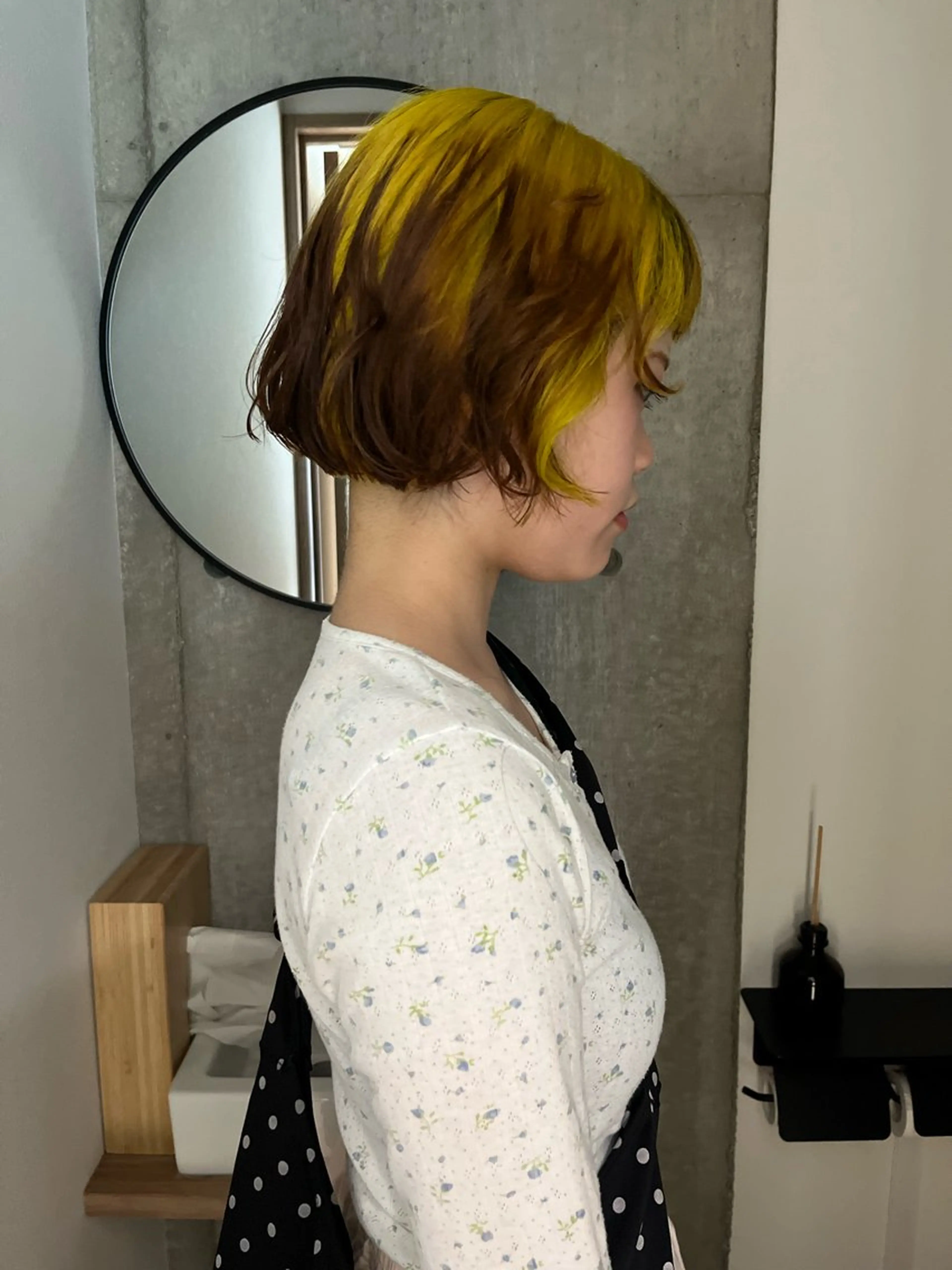 カラー sliver ・siki /YUIのヘアスタイル