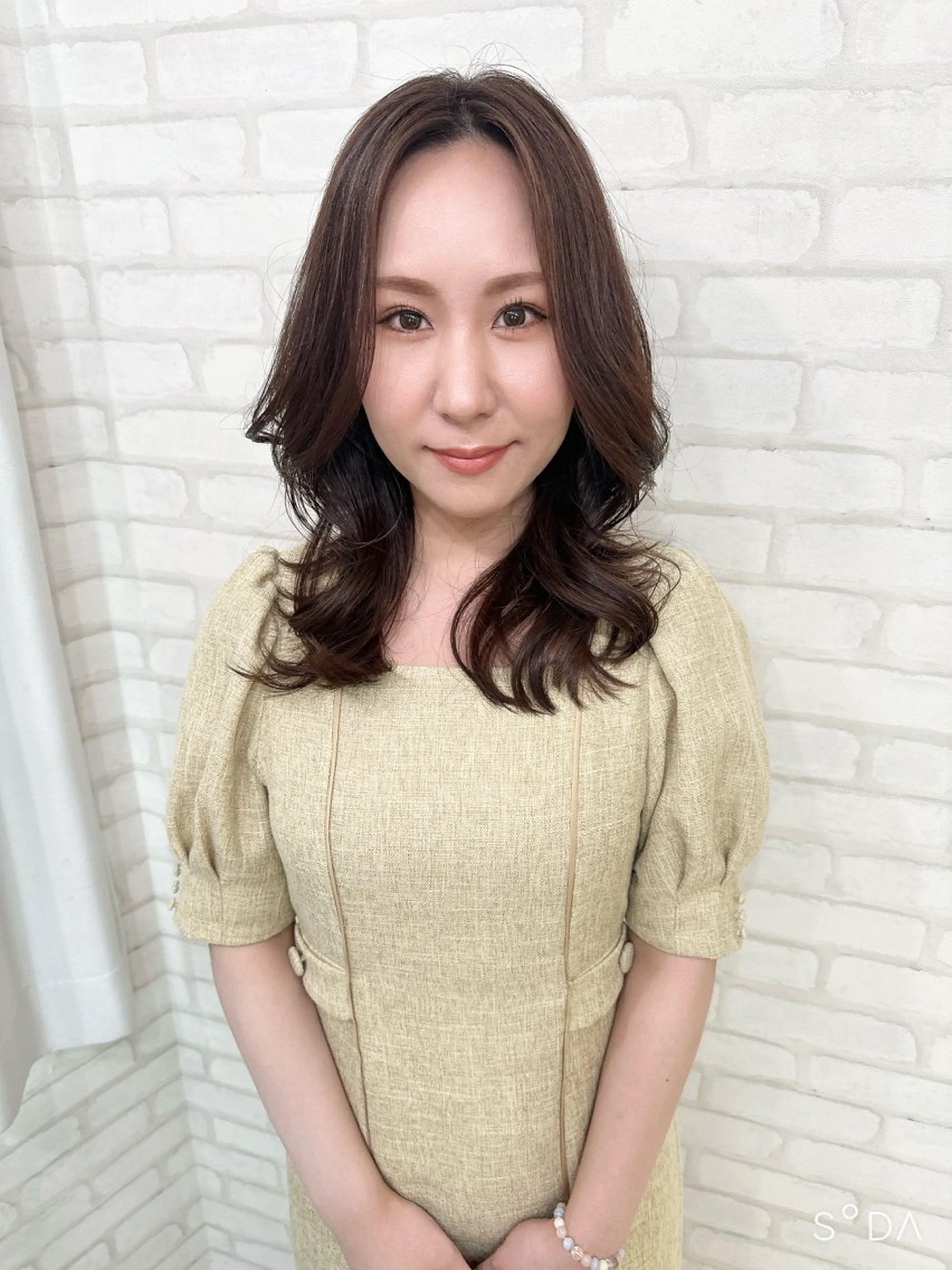 セミロング アビリタ 警固のヘアスタイル