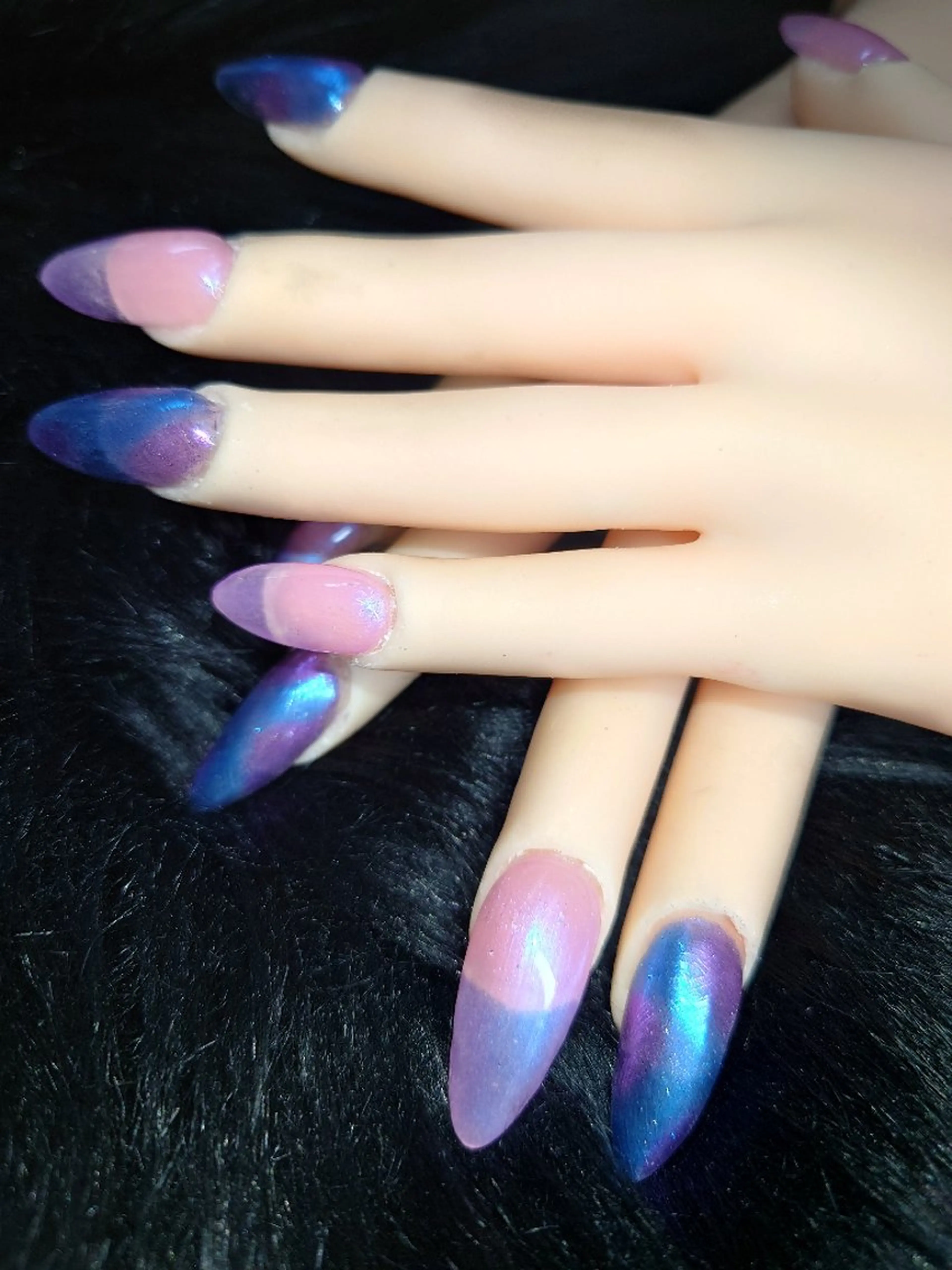 ネイル White  Se7enのネイルデザイン