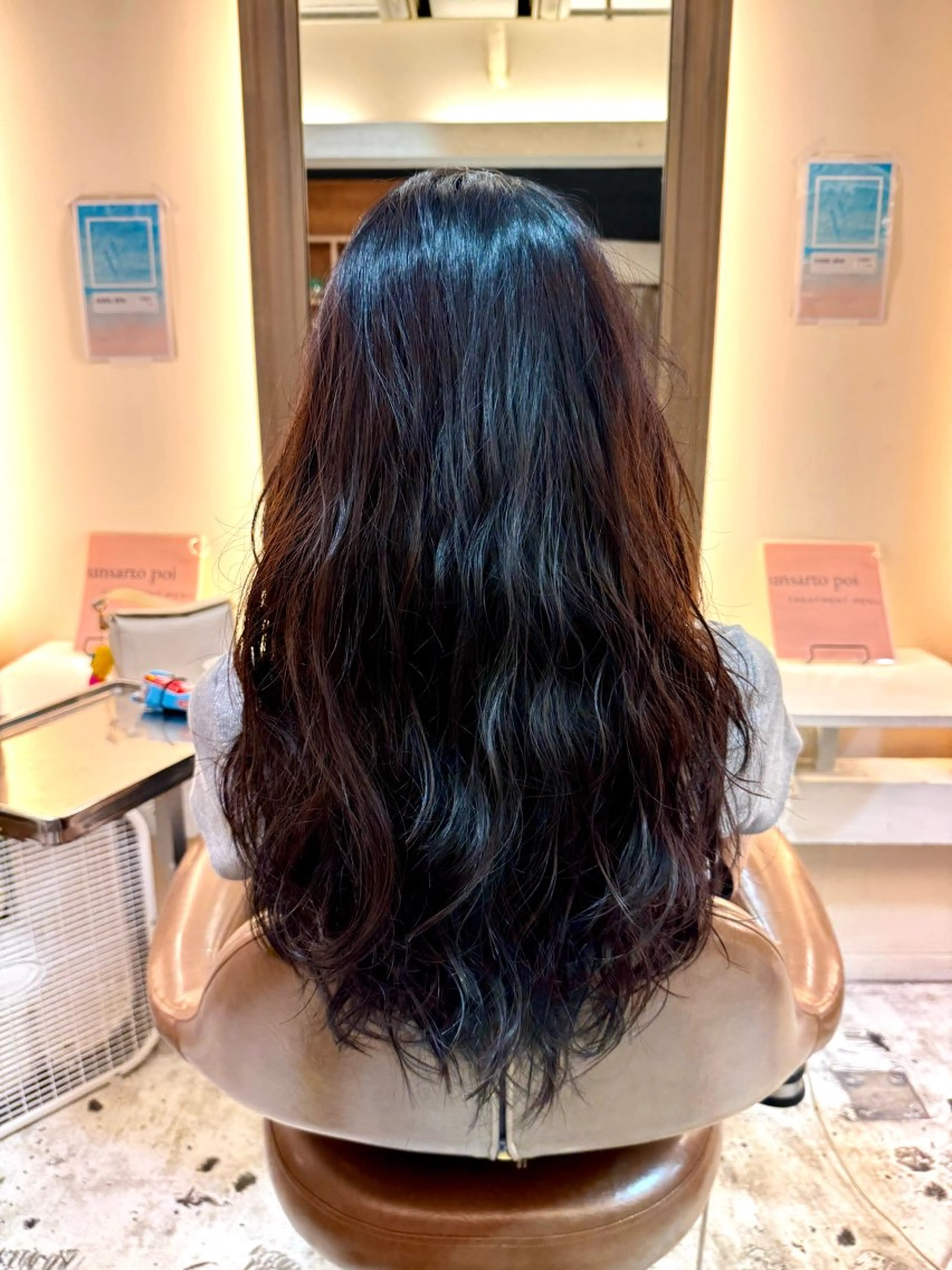 ロング パーマ カット パーマ トリートメント タツキ／レイヤー／ パーマ／艶カラーのヘアスタイル