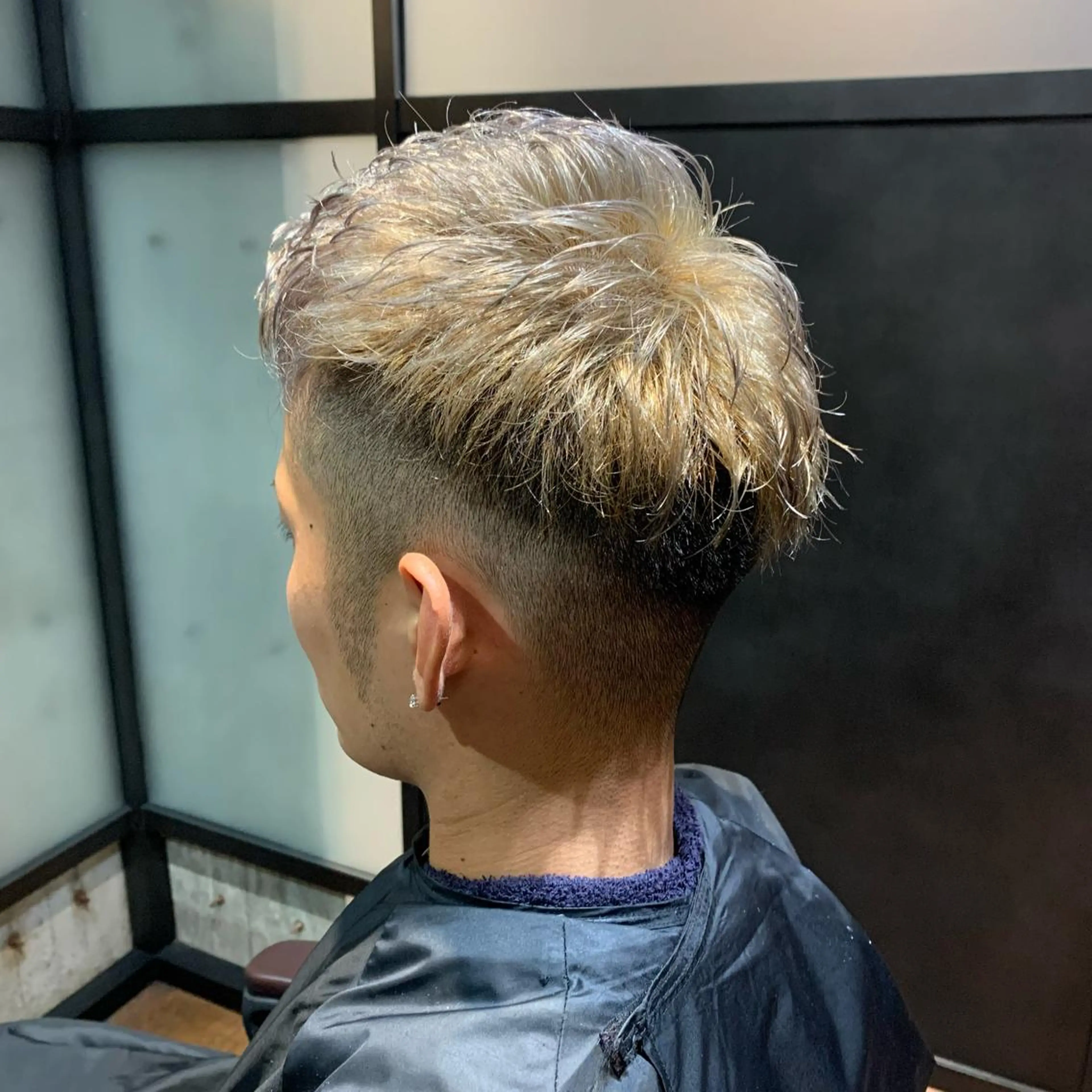 ショート カラー メンズ newi TATSUのヘアスタイル