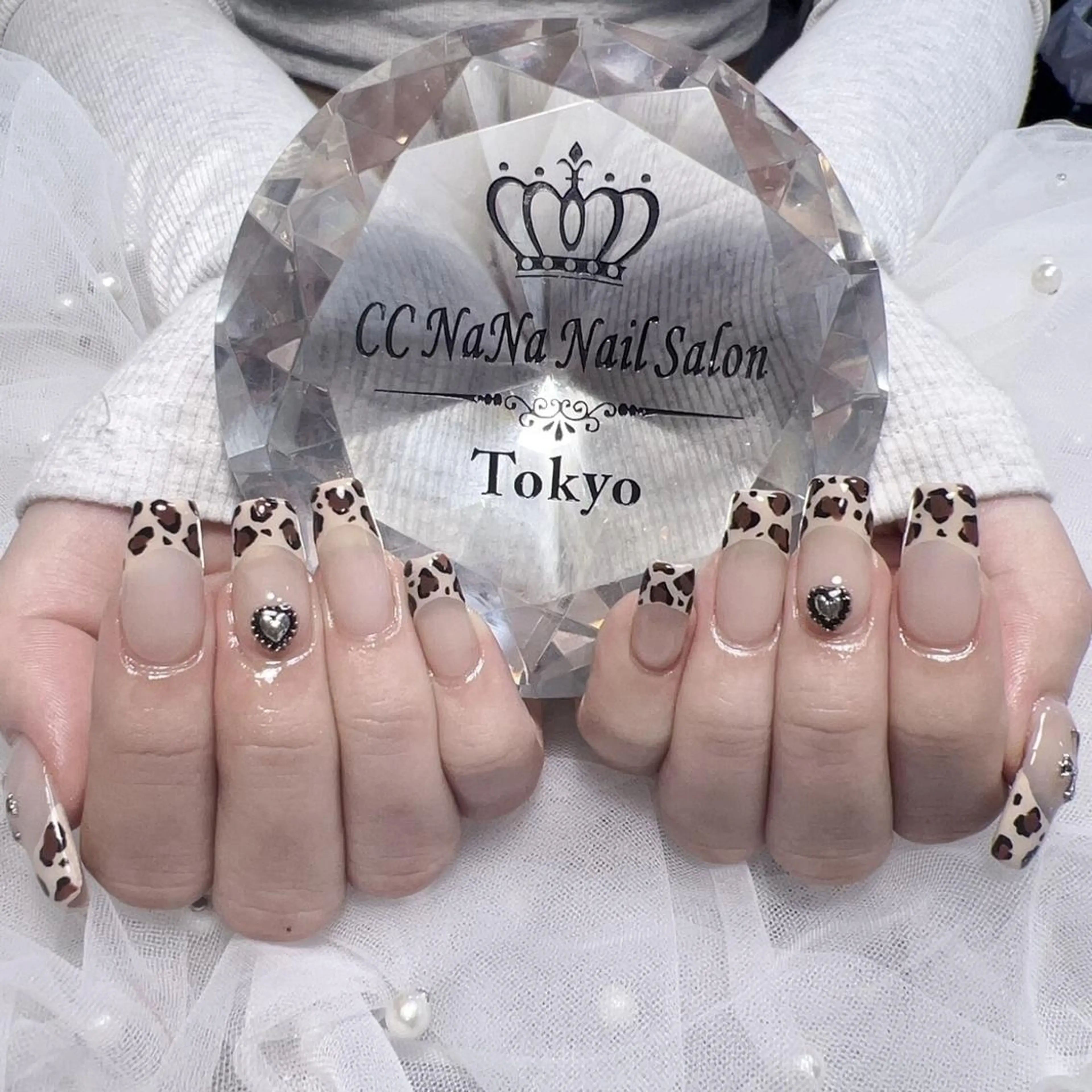 ネイル アートネイル チークネイル フラッシュネイル ハート キラキラネイル 韓国風ワンホンネイル パラジェル🩵roのネイルデザイン