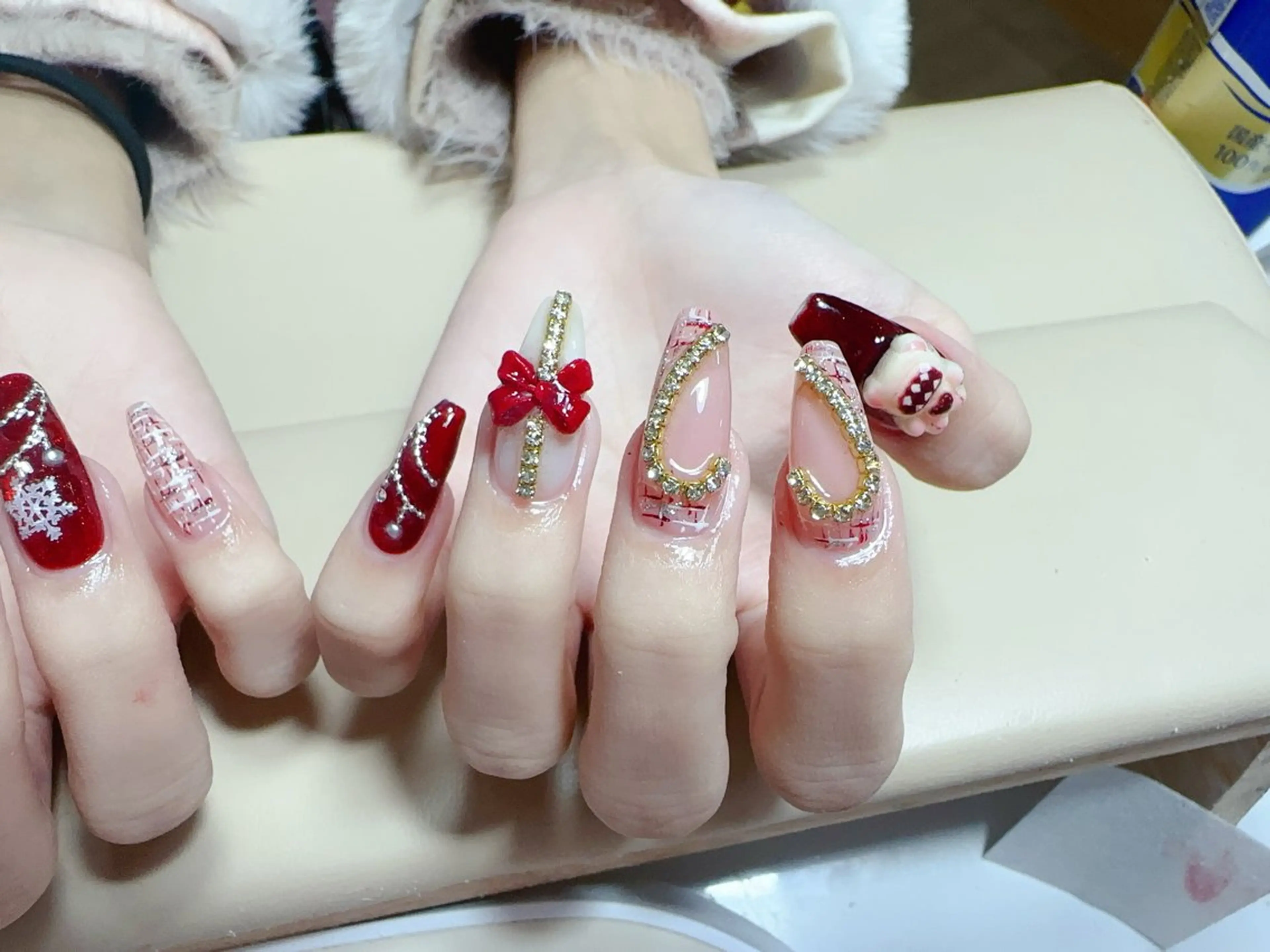 ネイル ハンドネイル NAIL CIRCLESのネイルデザイン