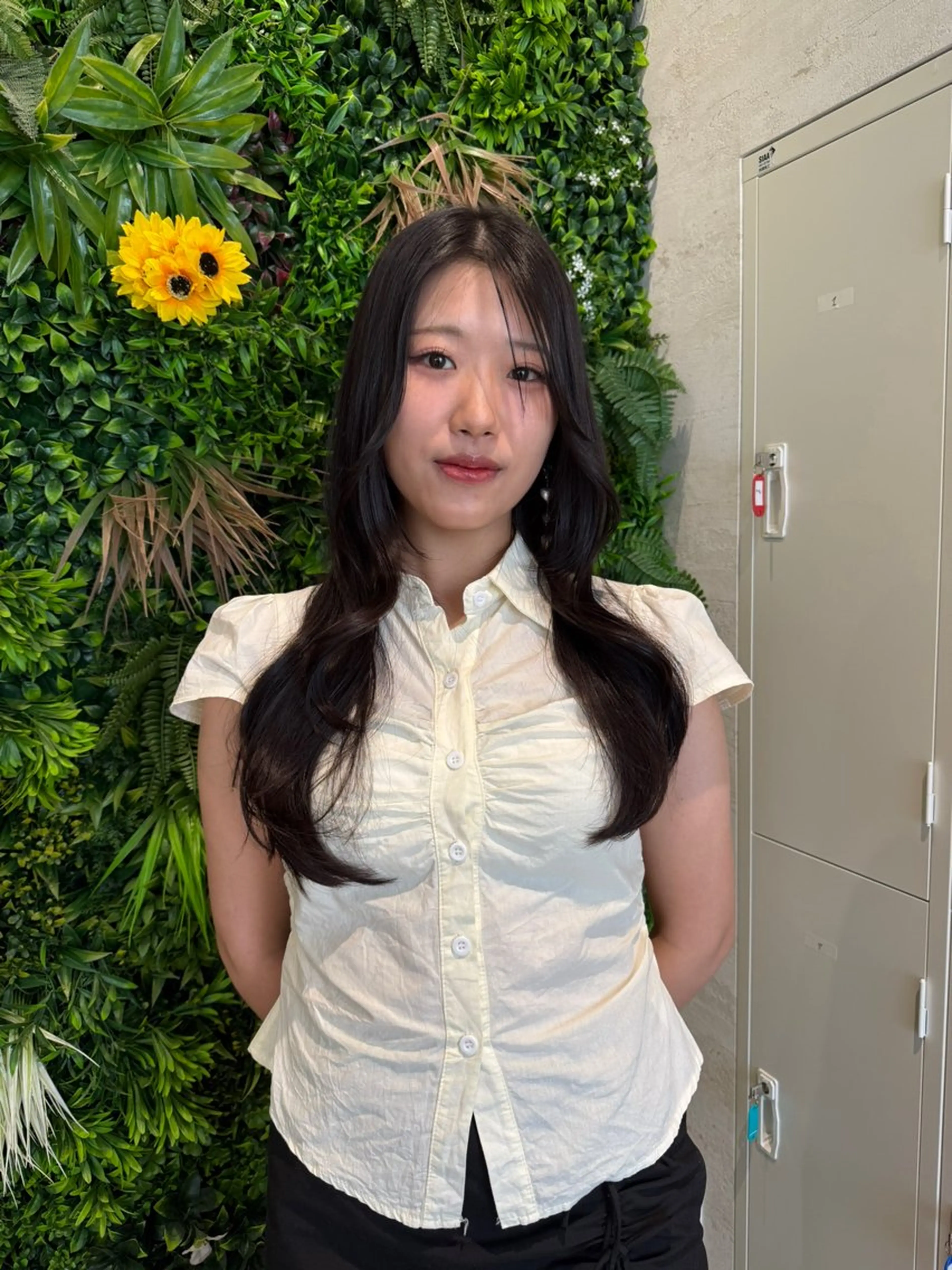 セミロング 顔周りカット 韓国風ヘア レイヤーカット カット ヘアカラー トリートメント 柴田樹/大人可愛い 艶髪カラー/髪質改善のヘアスタイル