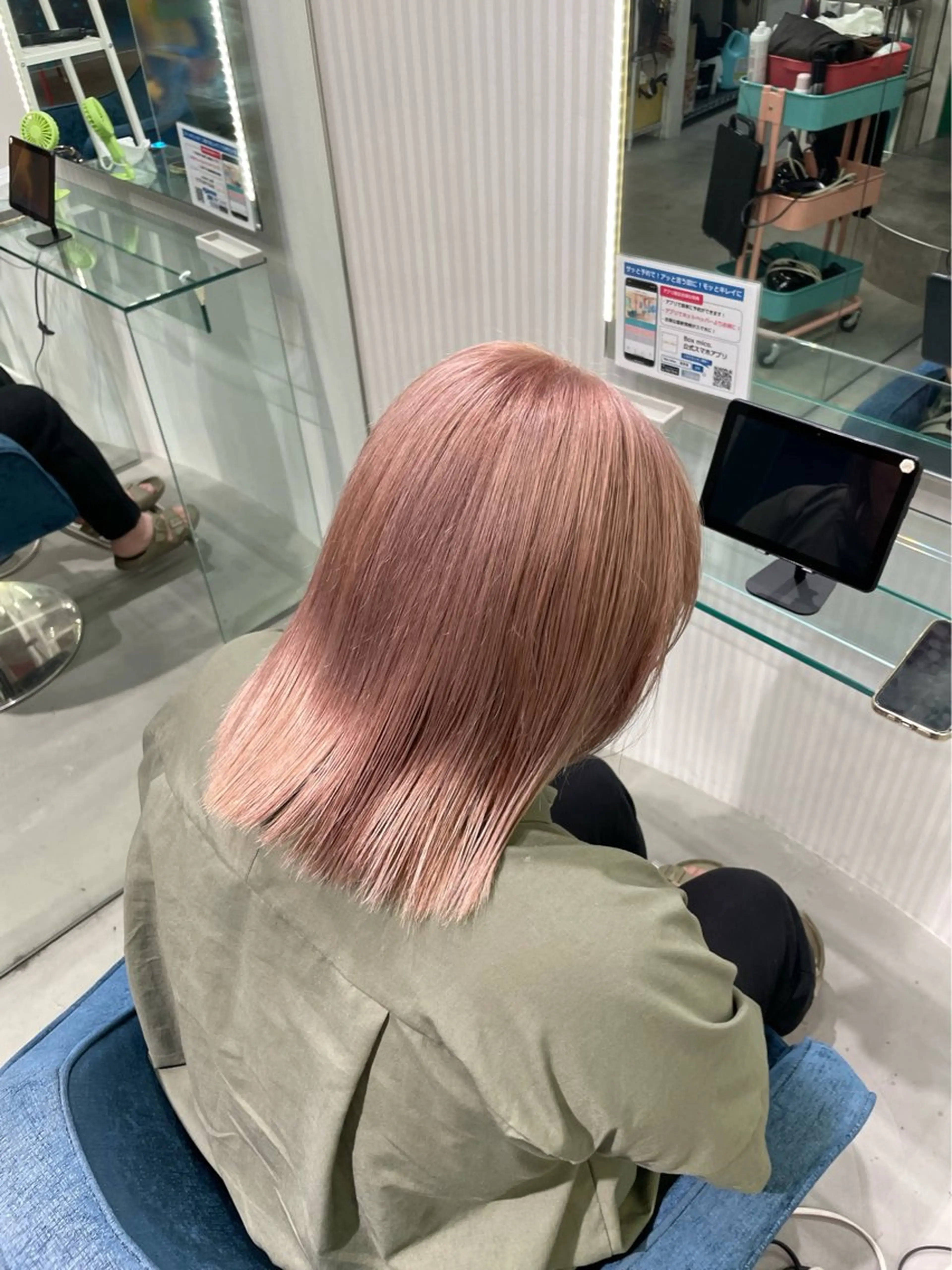 ミディアム ヘアカラー 安井まゆ _Box mico.のヘアスタイル