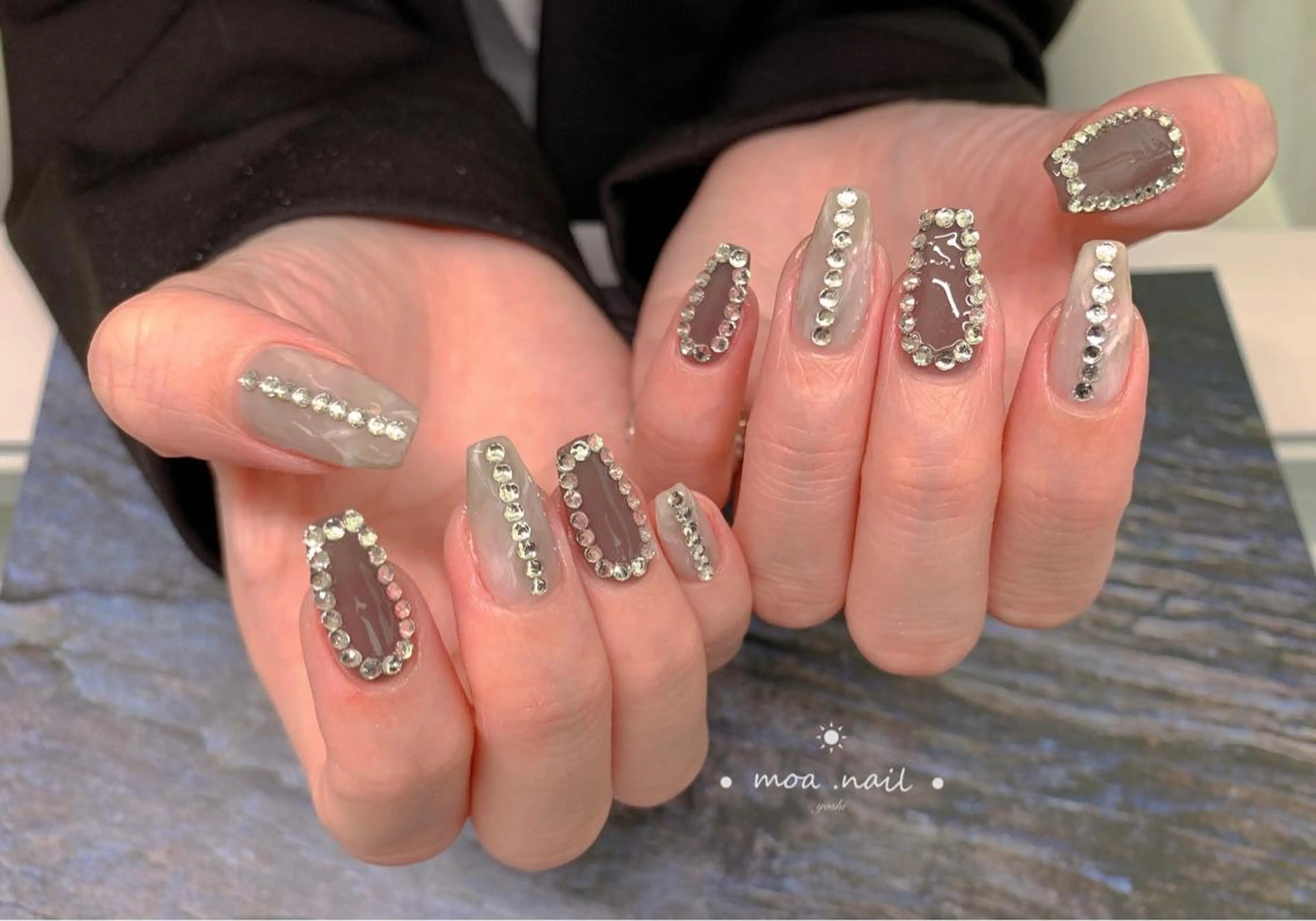 ネイル MOA NAIL所属・MoaNail🫶 Yoshiのネイルデザイン