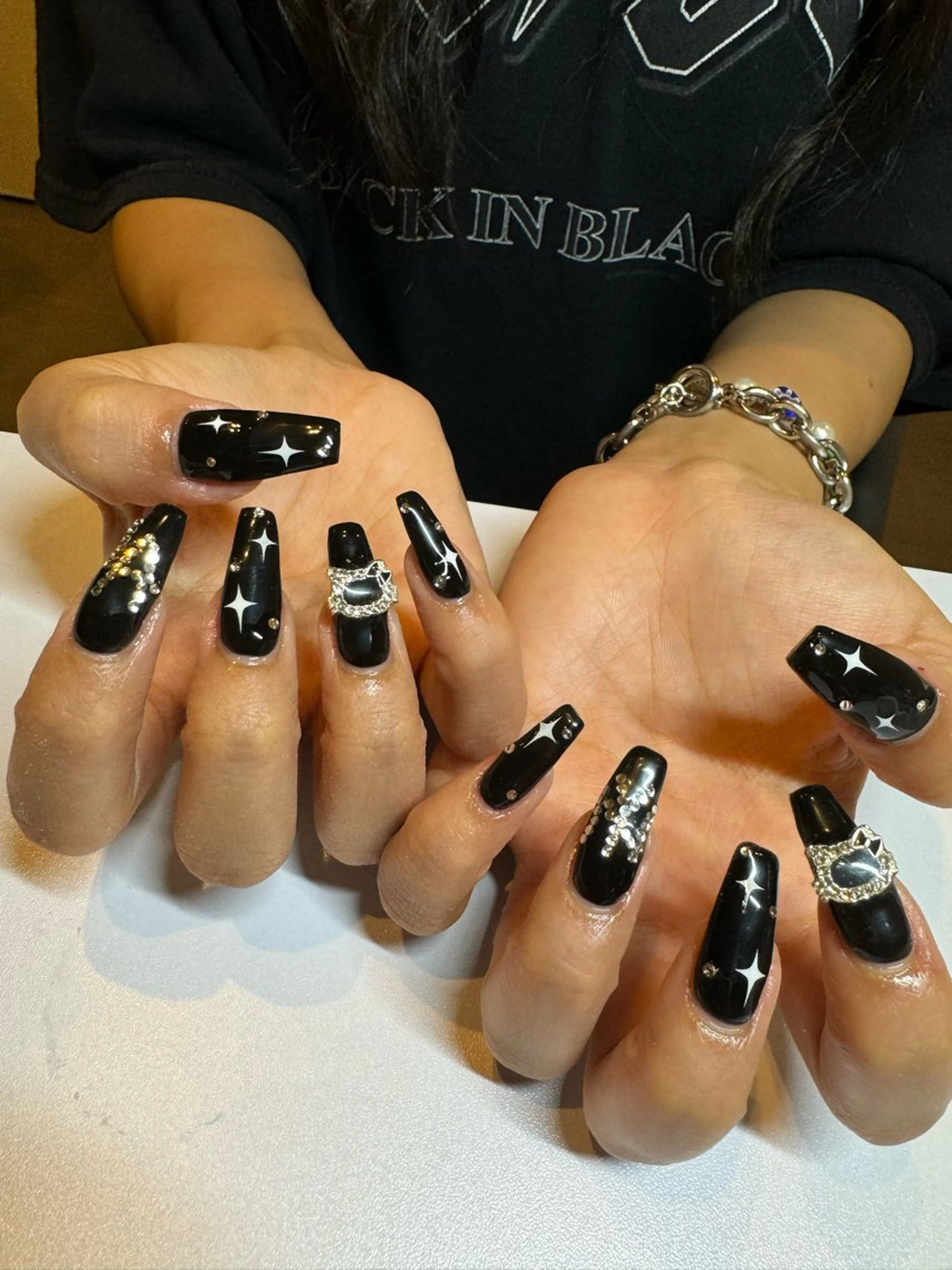 ネイル ハンドネイル 濱岡 咲のネイルデザイン