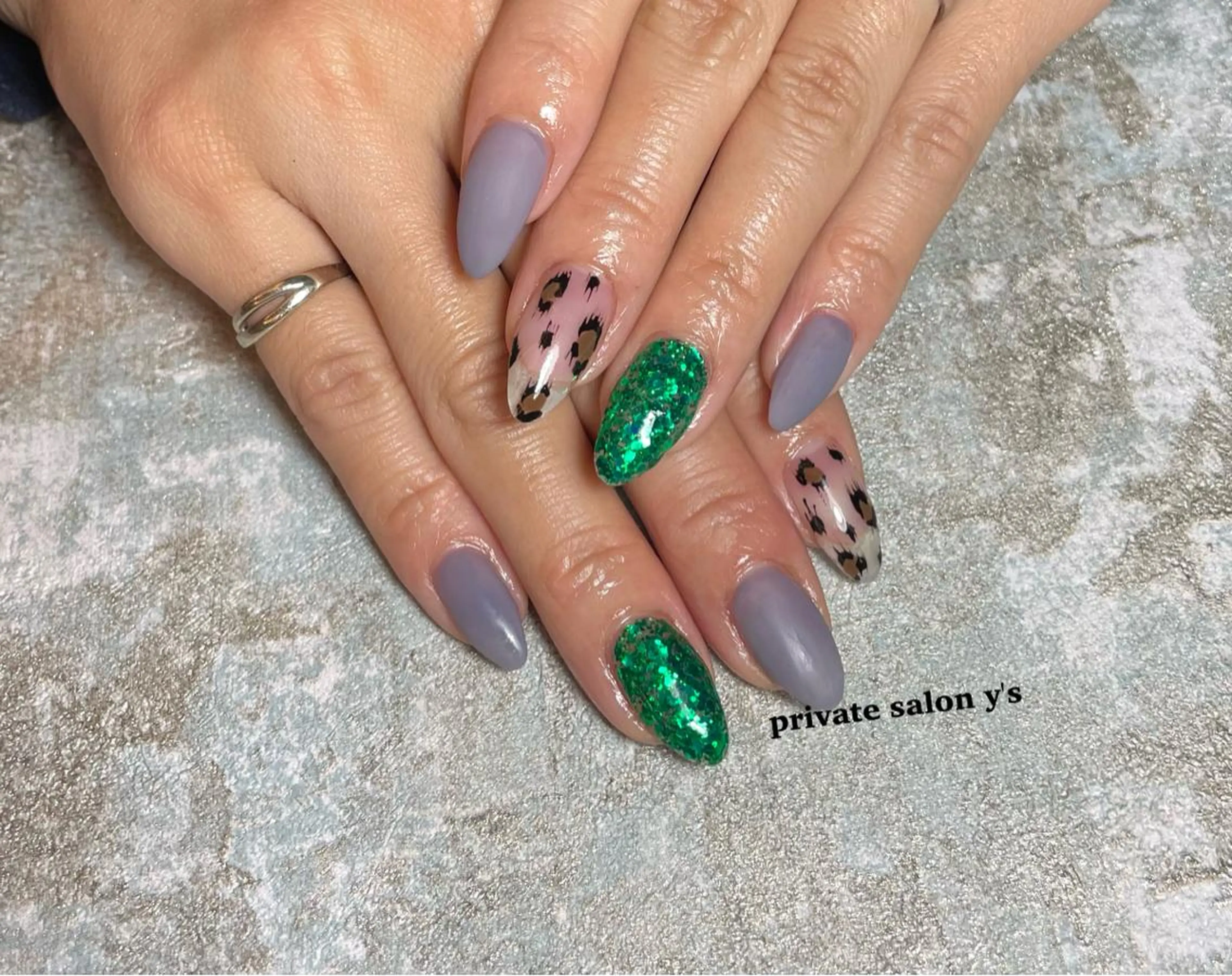 ネイル y' sのネイルデザイン