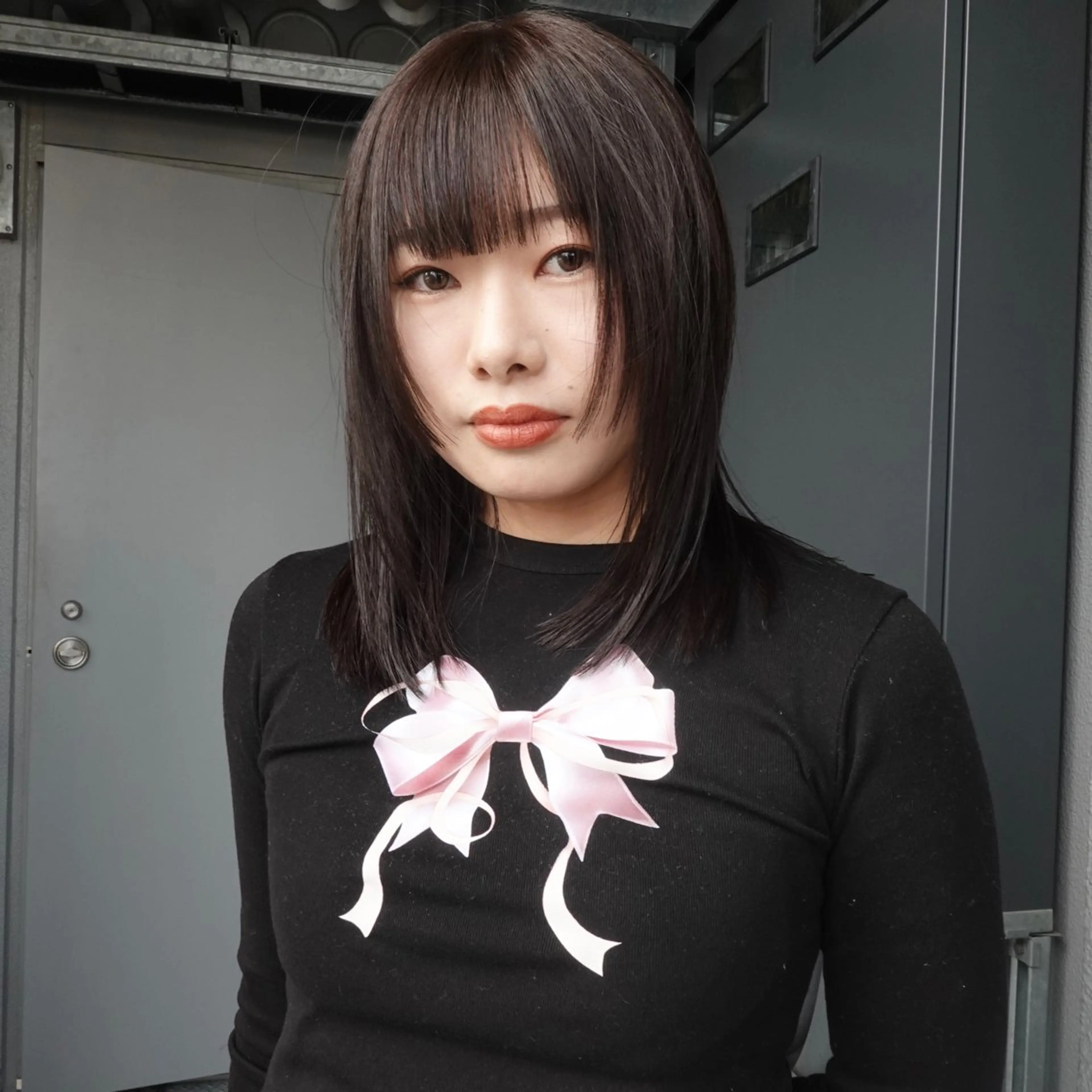 ミディアム カラー アッシュ ブリーチ ダークアッシュ ブリーチなしカラー ヘアカラー bloc japon所属・ﾌﾞﾚｲｽﾞ˚✧₊⁎ ﾚｲﾔｰToriのヘアスタイル